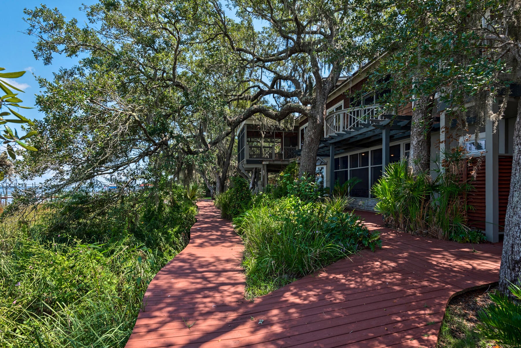 HATCHEE SHORES - Residential
