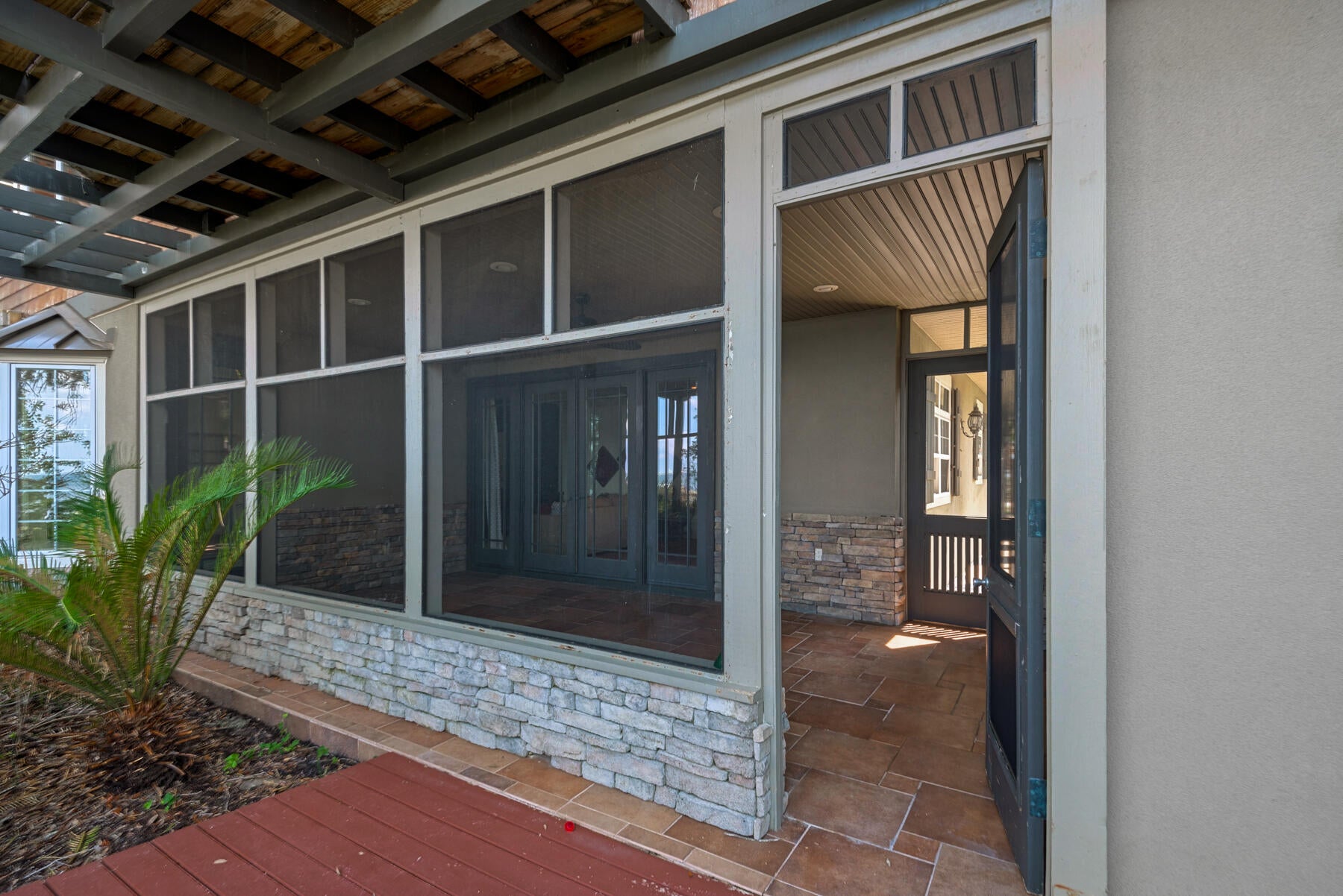 HATCHEE SHORES - Residential