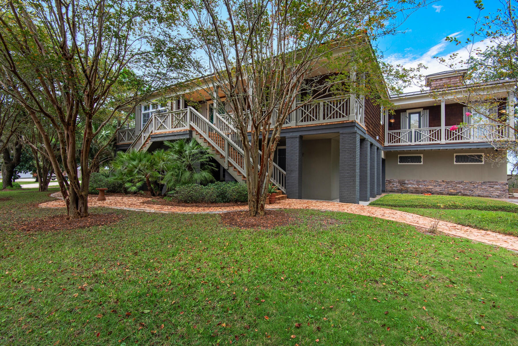 HATCHEE SHORES - Residential