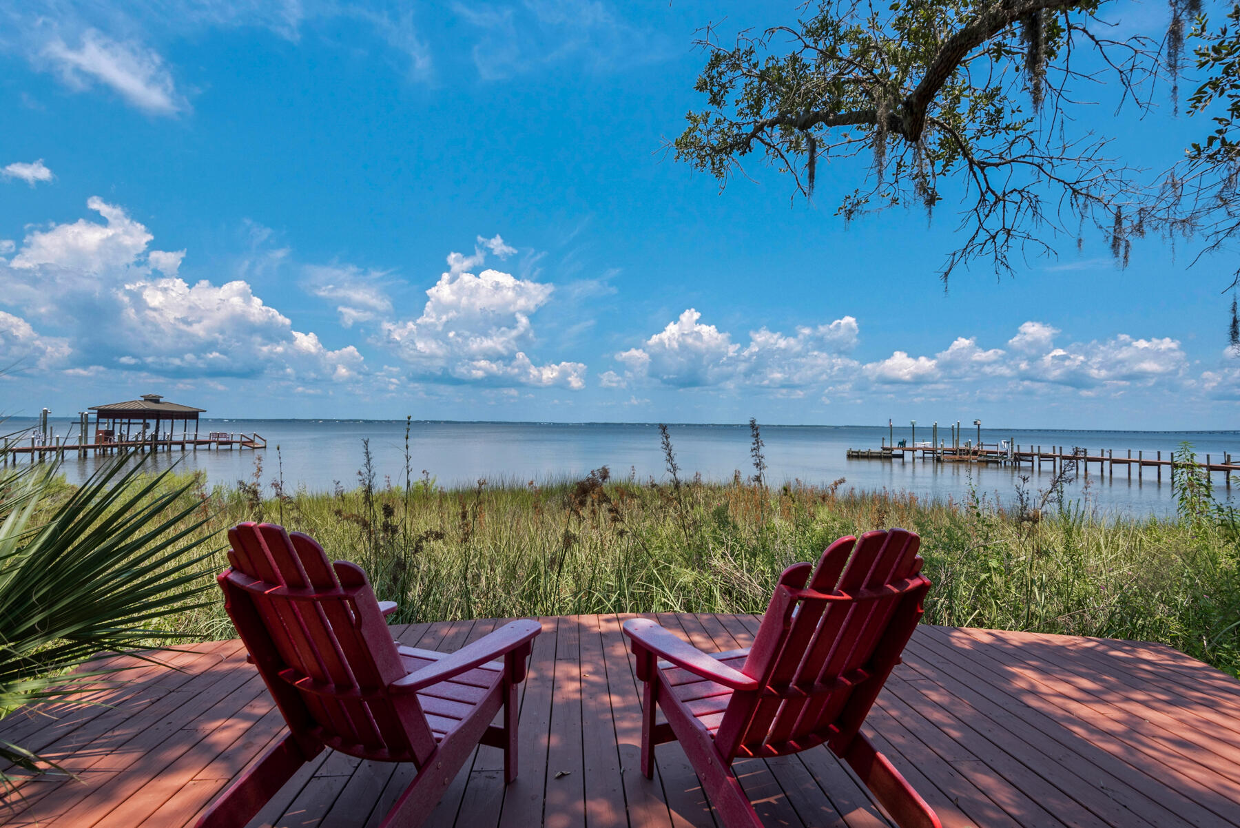 HATCHEE SHORES - Residential