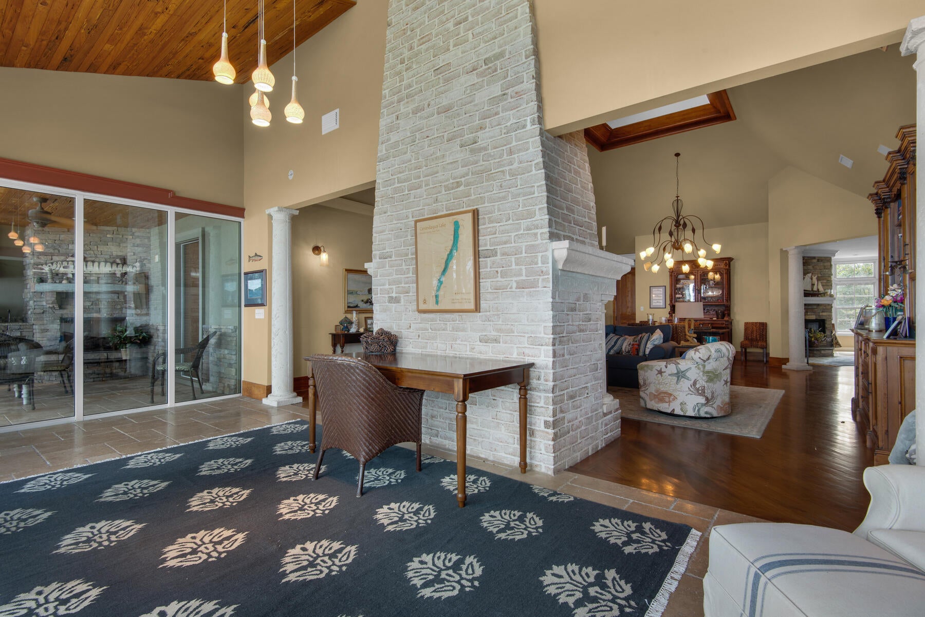 HATCHEE SHORES - Residential