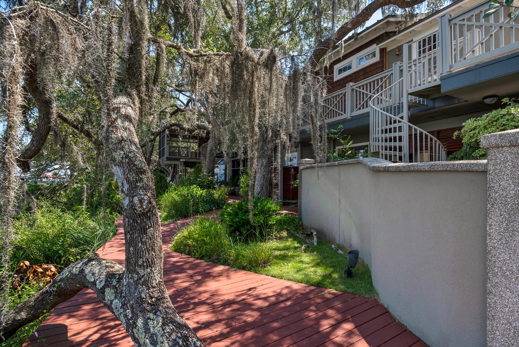 HATCHEE SHORES - Residential