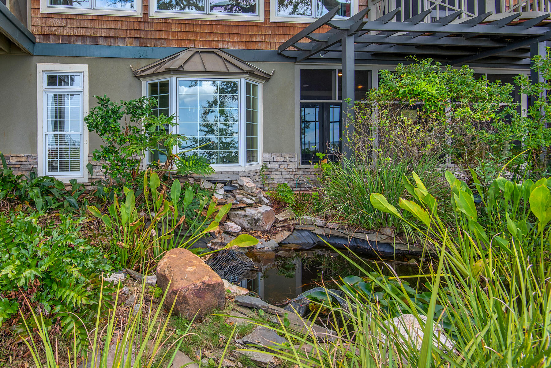 HATCHEE SHORES - Residential