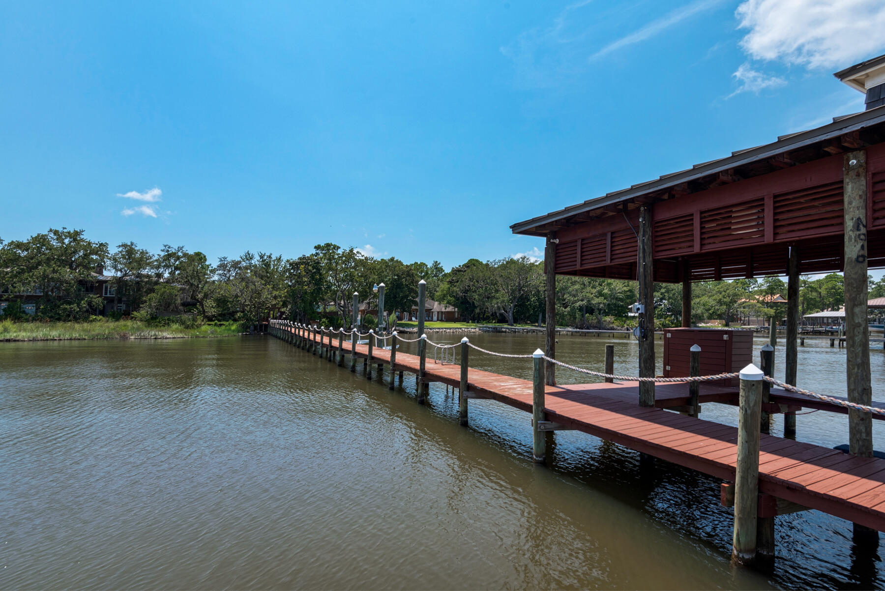 HATCHEE SHORES - Residential