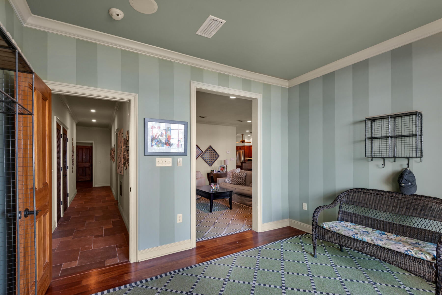 HATCHEE SHORES - Residential
