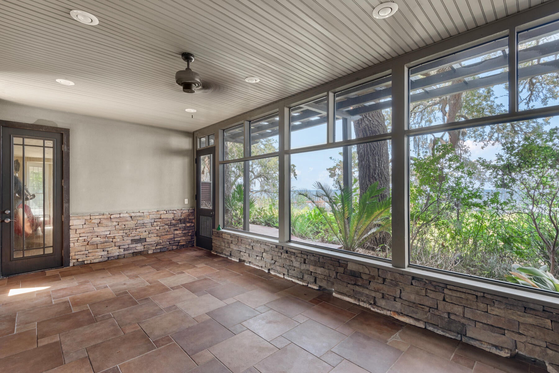 HATCHEE SHORES - Residential