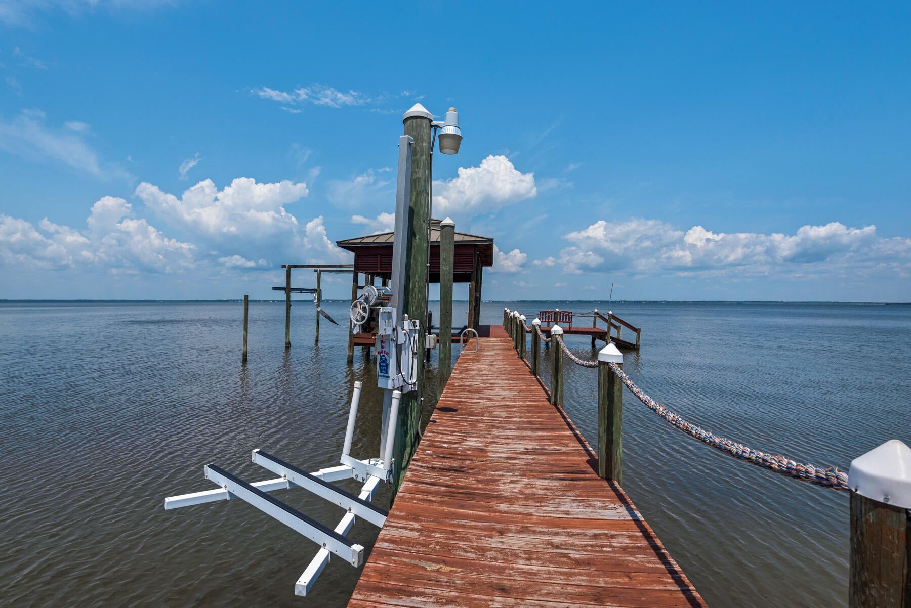 HATCHEE SHORES - Residential