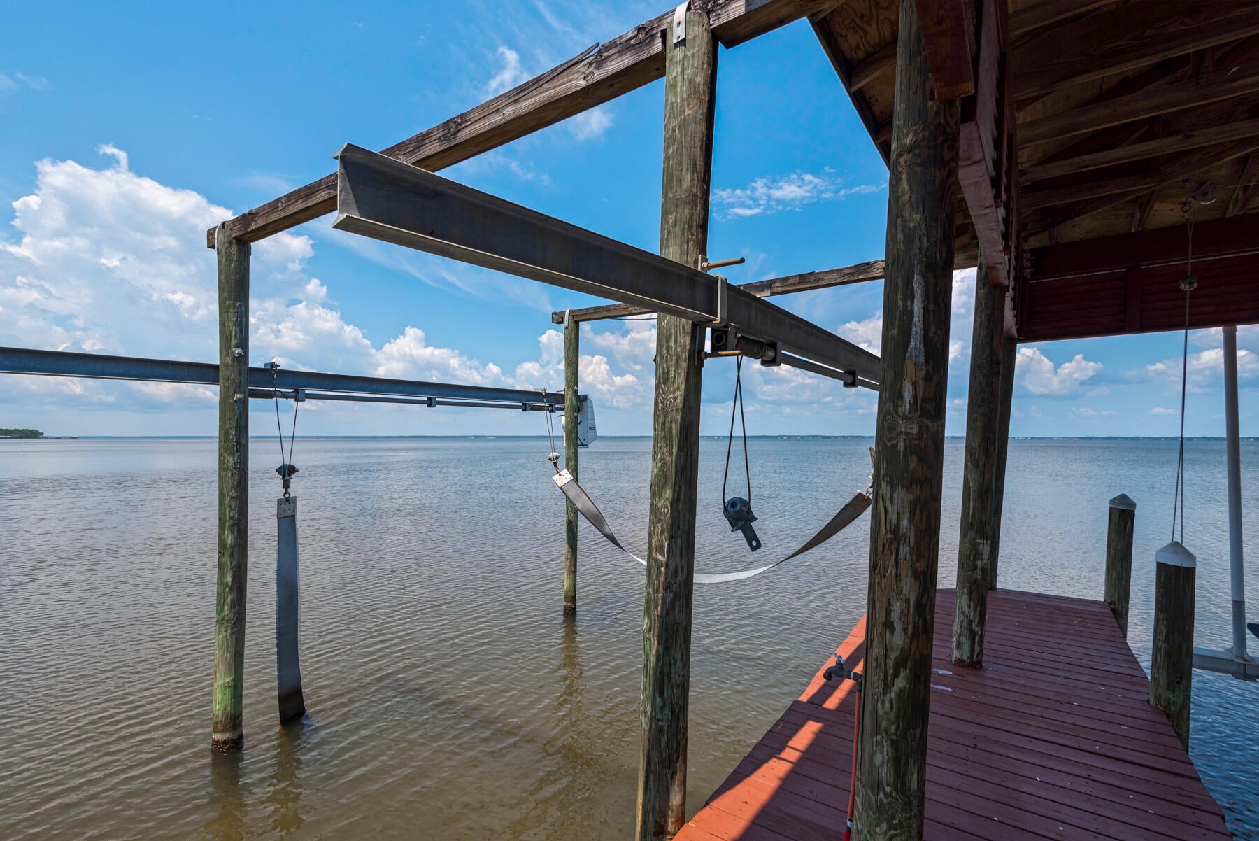 HATCHEE SHORES - Residential