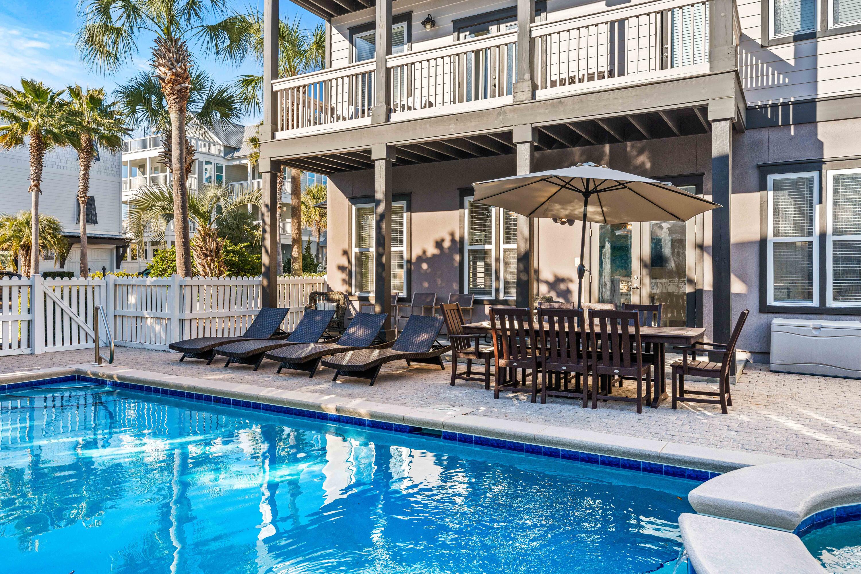 SANDY SHORES - Residential