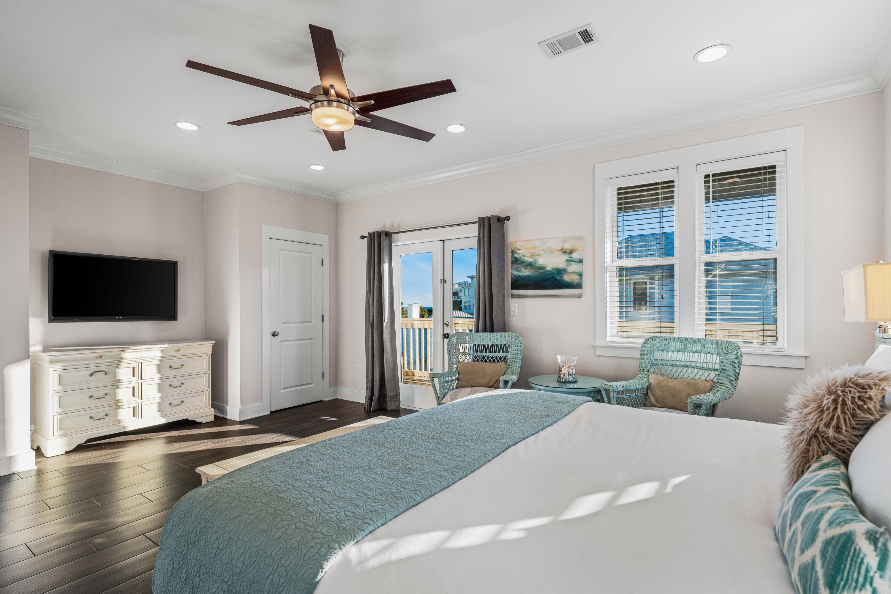 SANDY SHORES - Residential