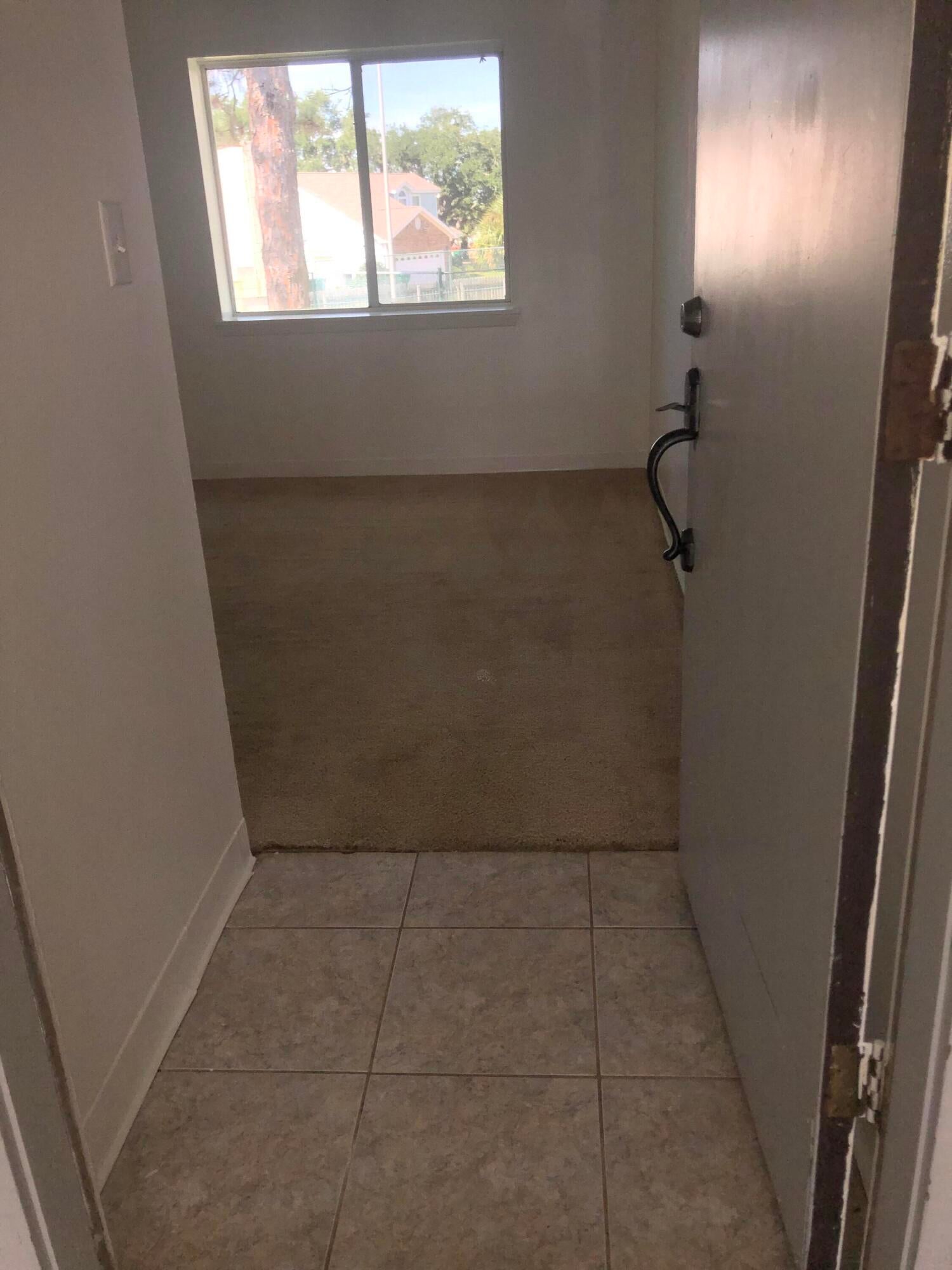 2nd floor unit just waiting for someone to come and put their personal touches to fix this one up.  Backs up to the tennis courts.  Waterfront Community with Club house and Pool, bathroom area includes saunas & showers.  There are Kayak racks & an onsite laundry area.  Recently added deck for beach access to the bay.  All buildings have/or are getting new roofs and all new siding.  Across the street from the Shalimar Yacht Club and very near Eglin AFB.  Pet friendly. Buyer to verify all measurements and information.