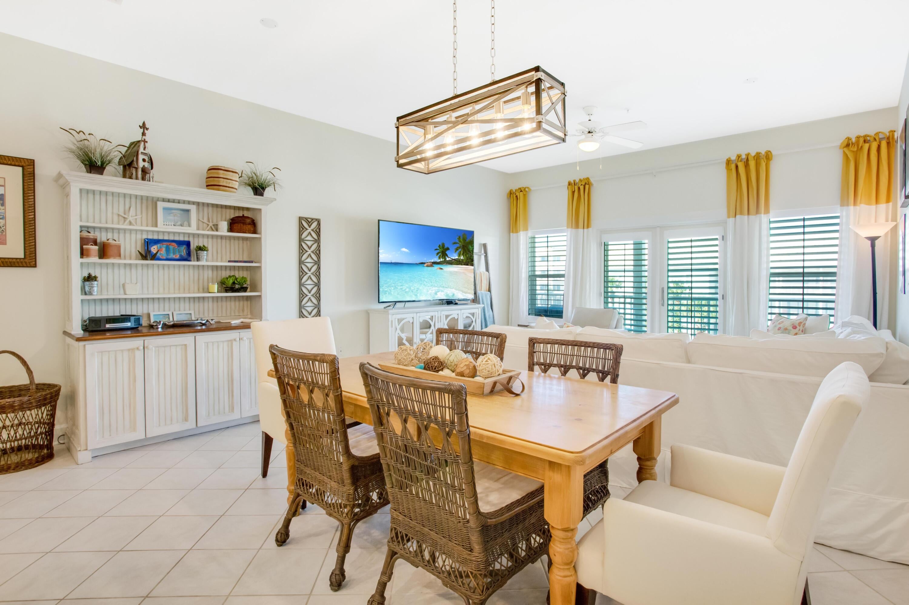 PAVILION PALMS - Residential