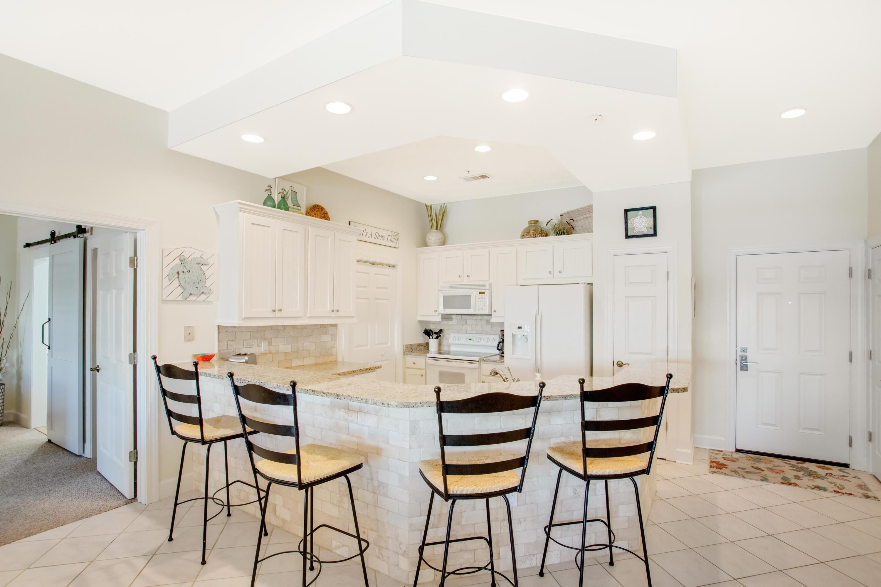 PAVILION PALMS - Residential