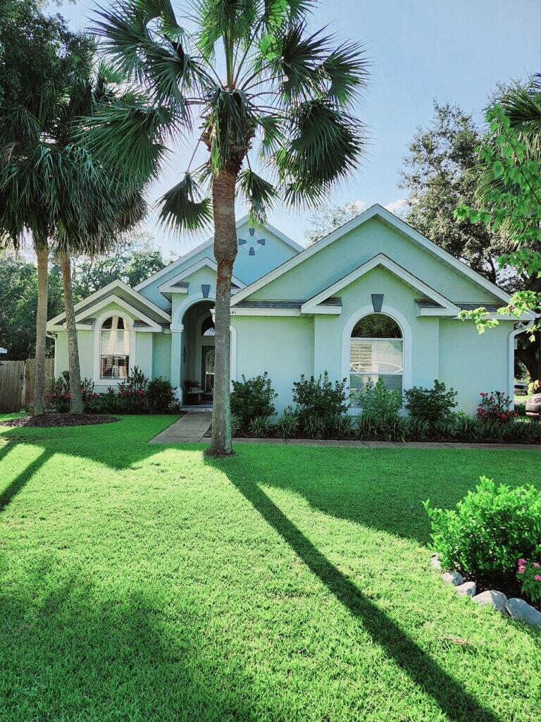 Unlock Your Dream Home in Robledal Estates.  From the moment you turn the key, you'll know—you've found the one. This spotless 3-bedroom, 2-bath beauty blends modern updates with timeless comfort.
Gleaming quartz countertops & newer appliances
2021 HVAC, Roof, & Water Heater—worry-free living for years to come
Fresh, professional paint inside & out
Epoxy-coated garage floor + custom backyard shed for all your storage needs
Sleek sliding glass doors with built-in blinds
Cozy wood-burning fireplace for perfect evenings in
💡 Bonus: No HOA! But as a Robledal Estates resident, you can opt into Crab Inc membership for exclusive boat ramp & dock access—weekend adventures await.
This home is move-in ready, packed with upgrades, and ready for your story!