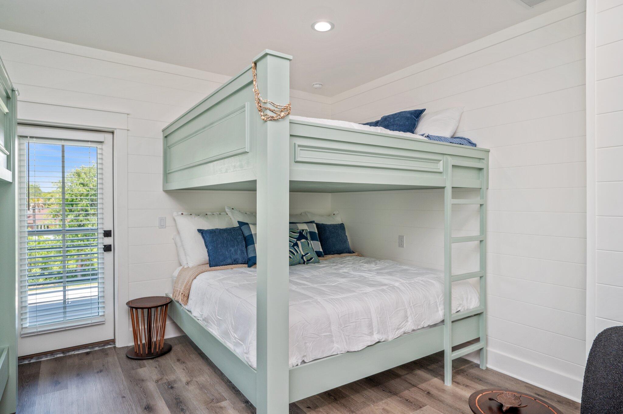 CRYSTAL BEACH - Residential