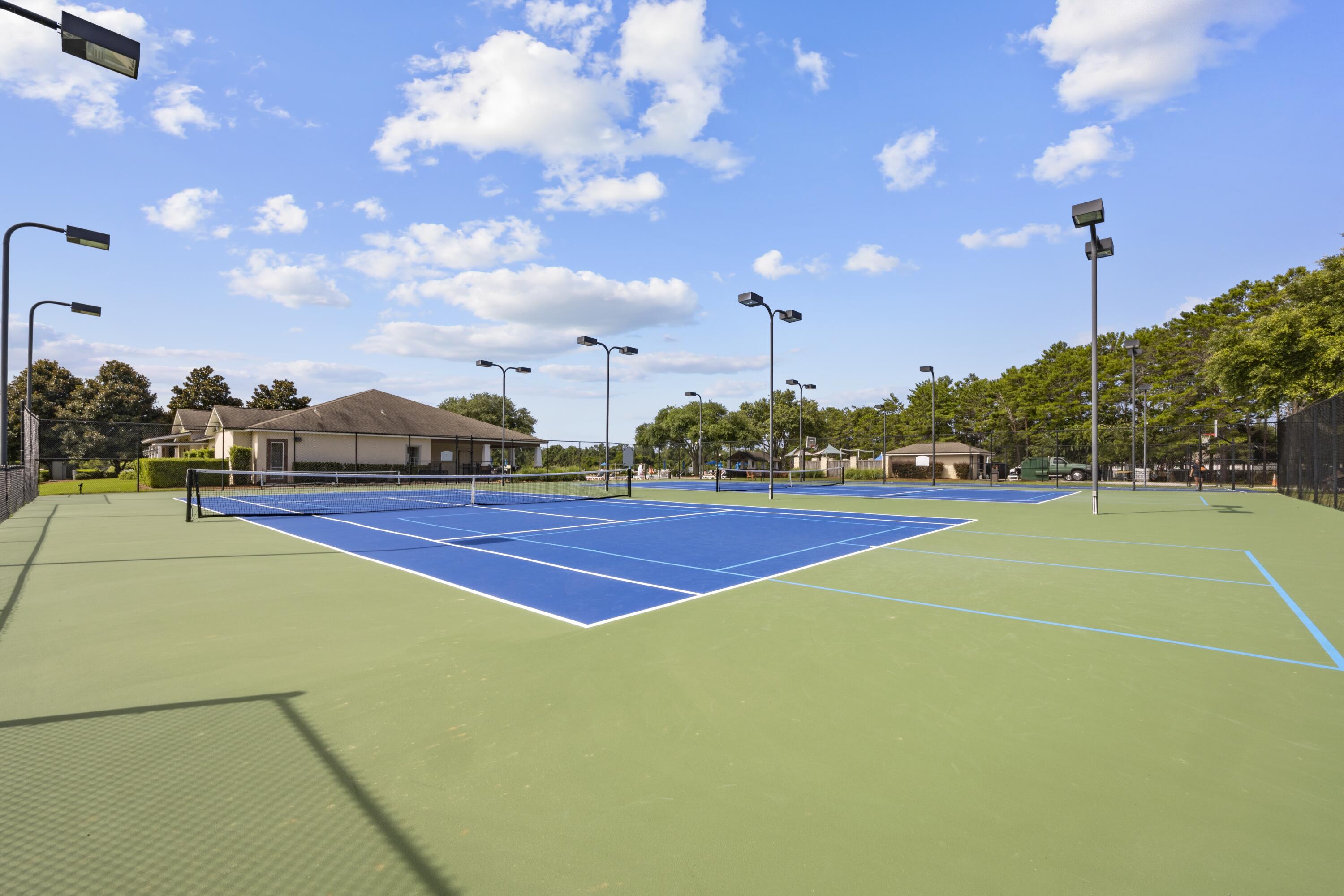 HAMMOCK BAY - Residential
