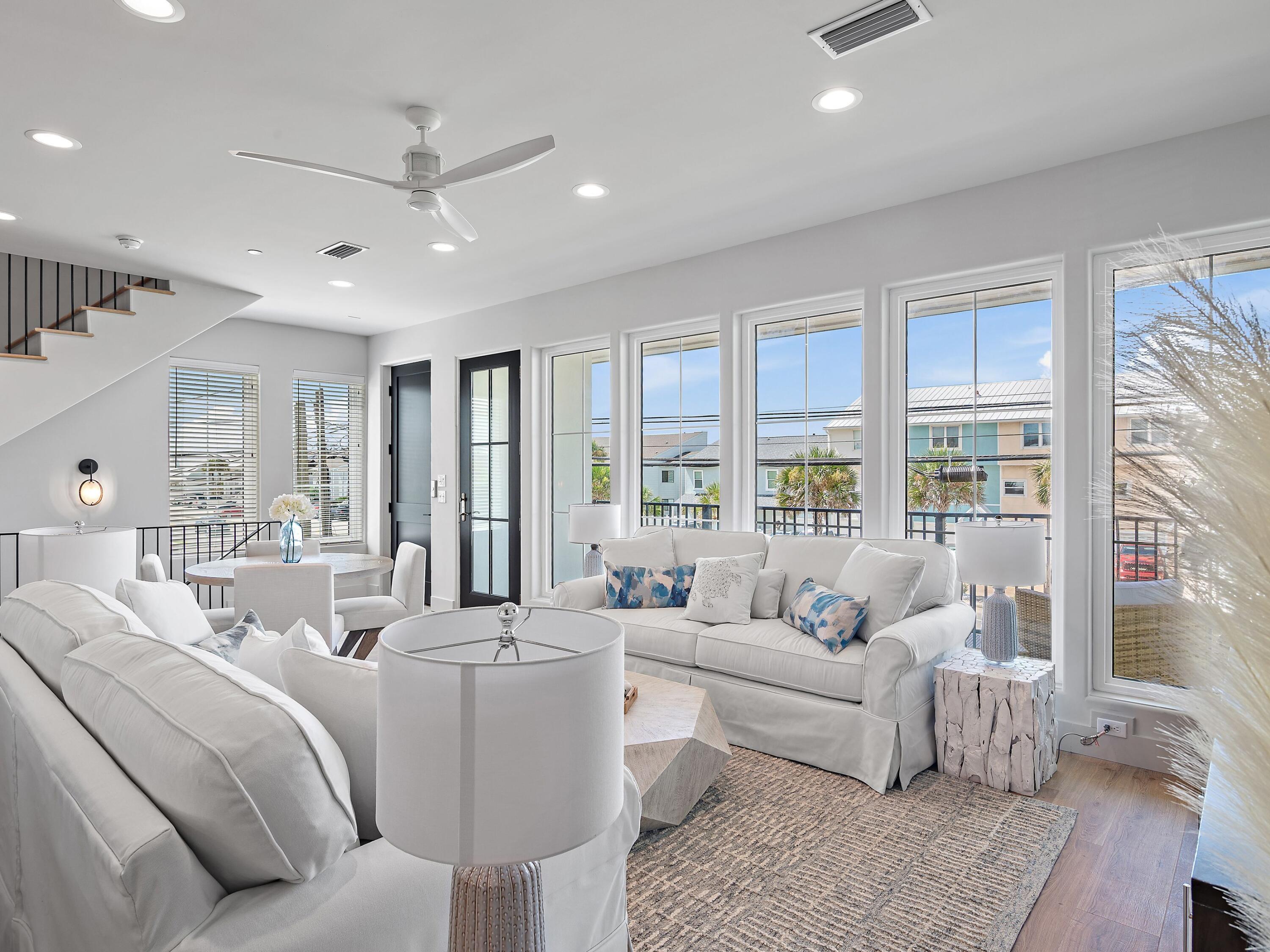 DeLuna Place Townhomes - Residential