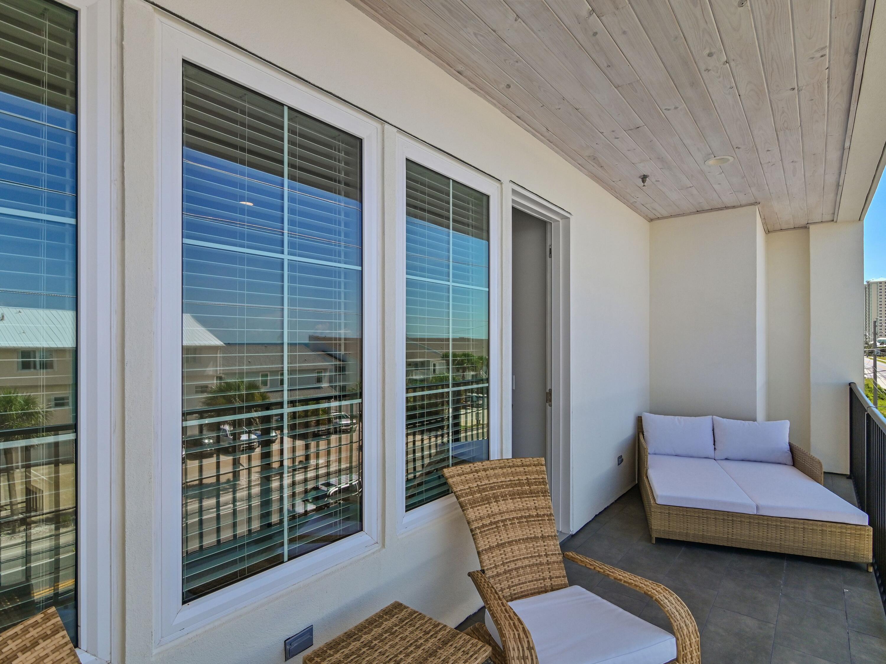 DeLuna Place Townhomes - Residential