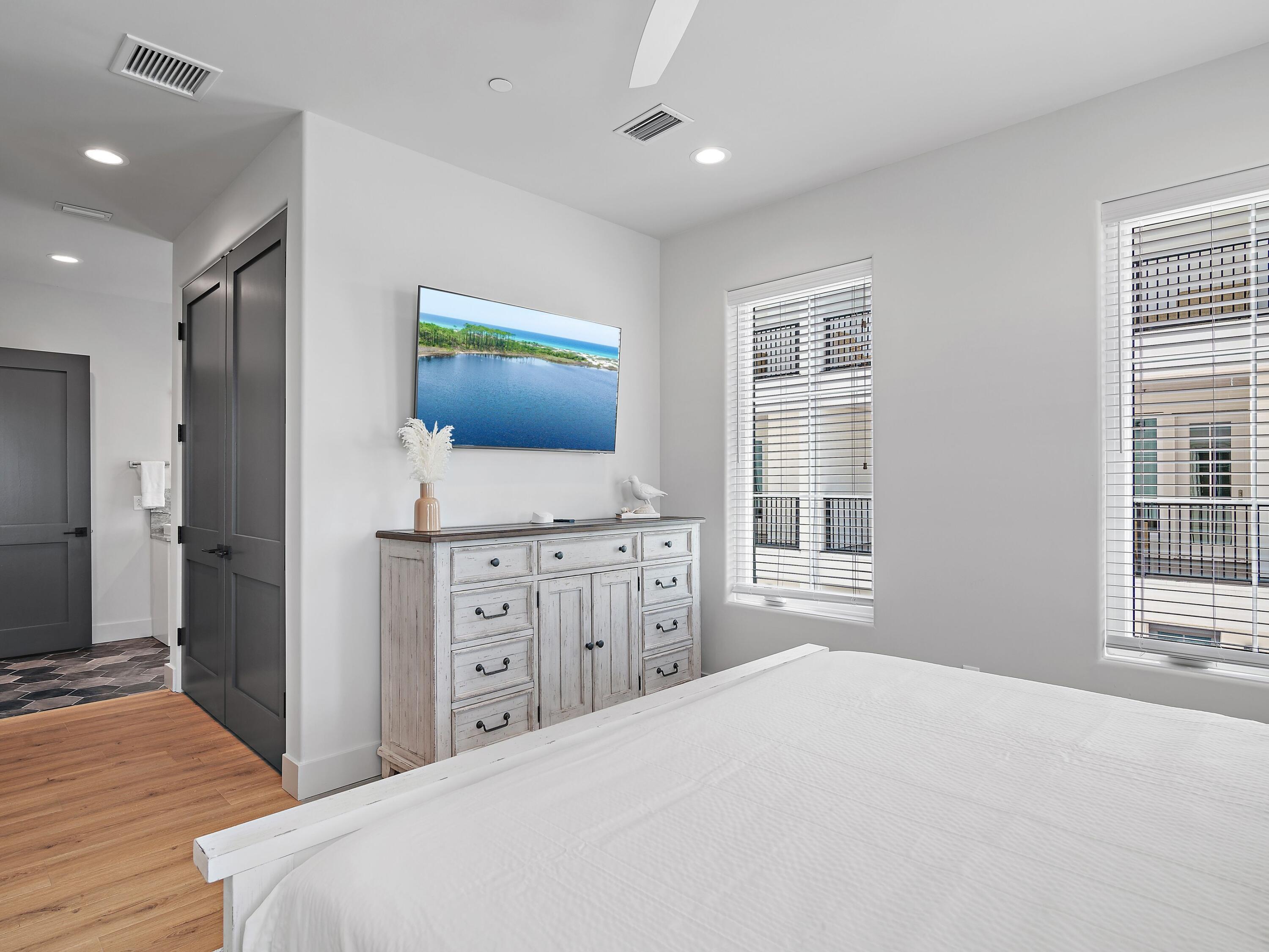 DeLuna Place Townhomes - Residential