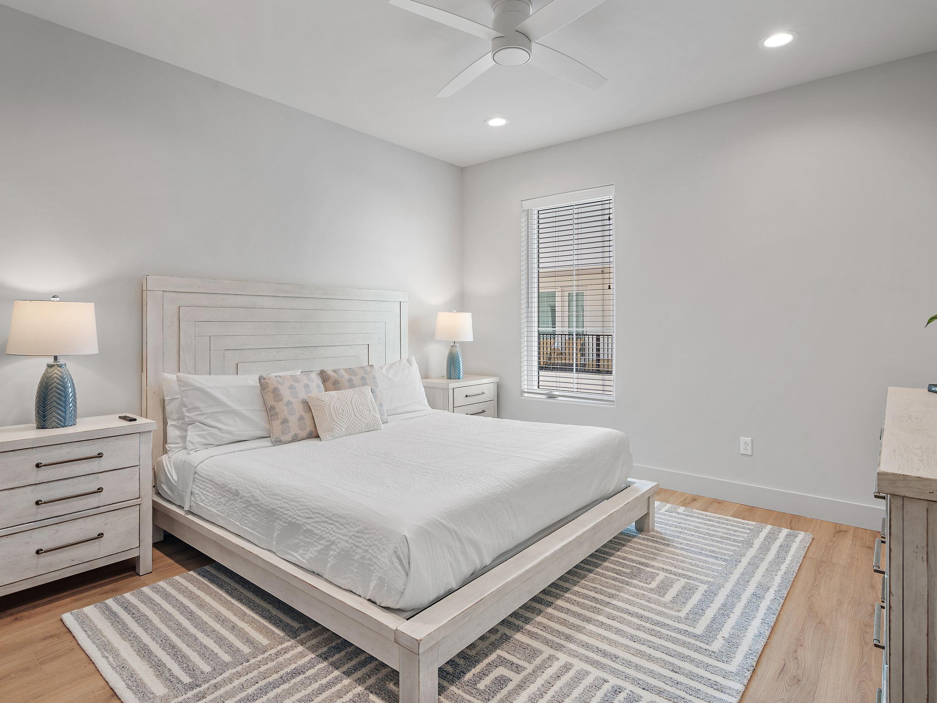 DeLuna Place Townhomes - Residential