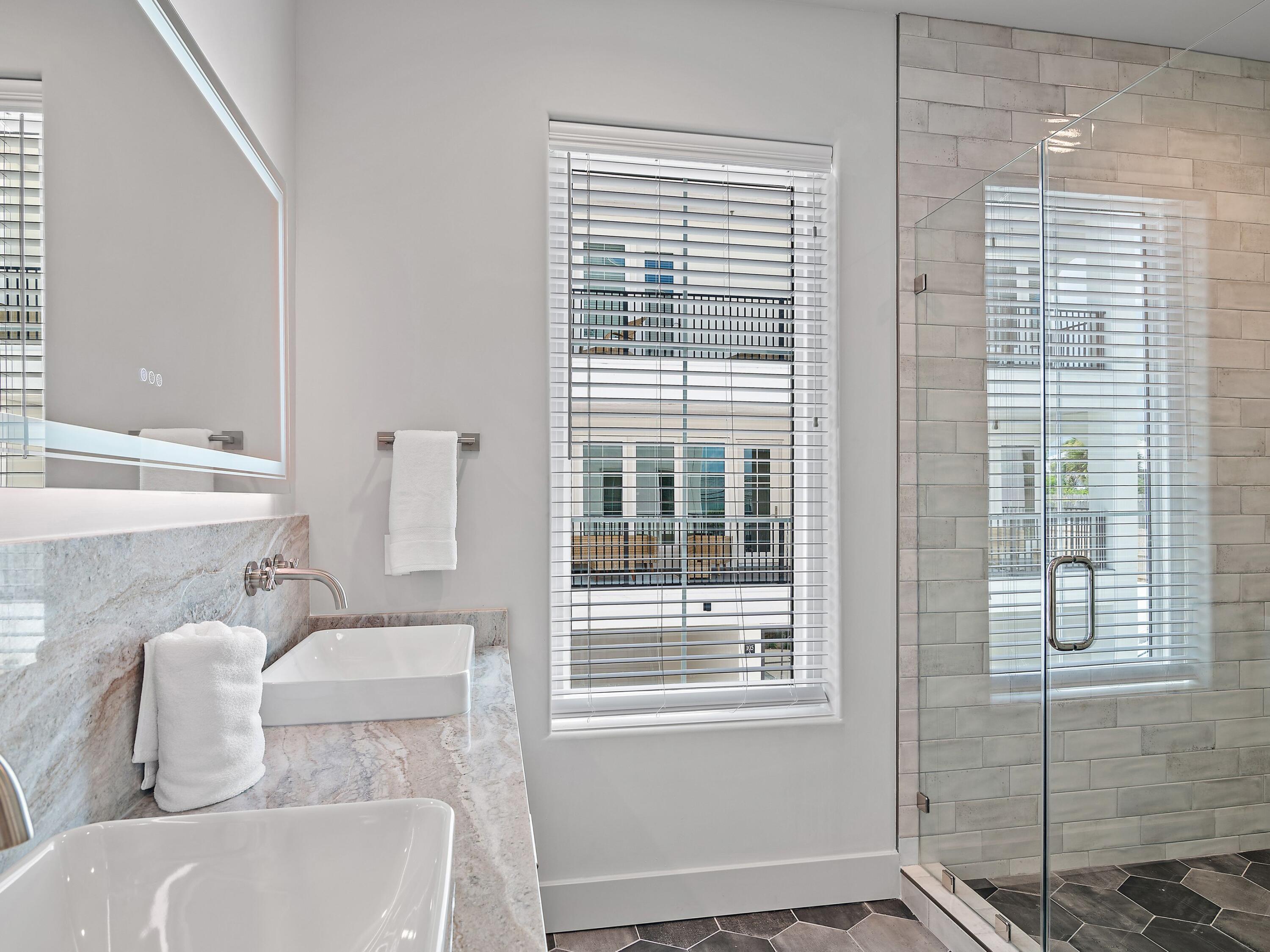 DeLuna Place Townhomes - Residential