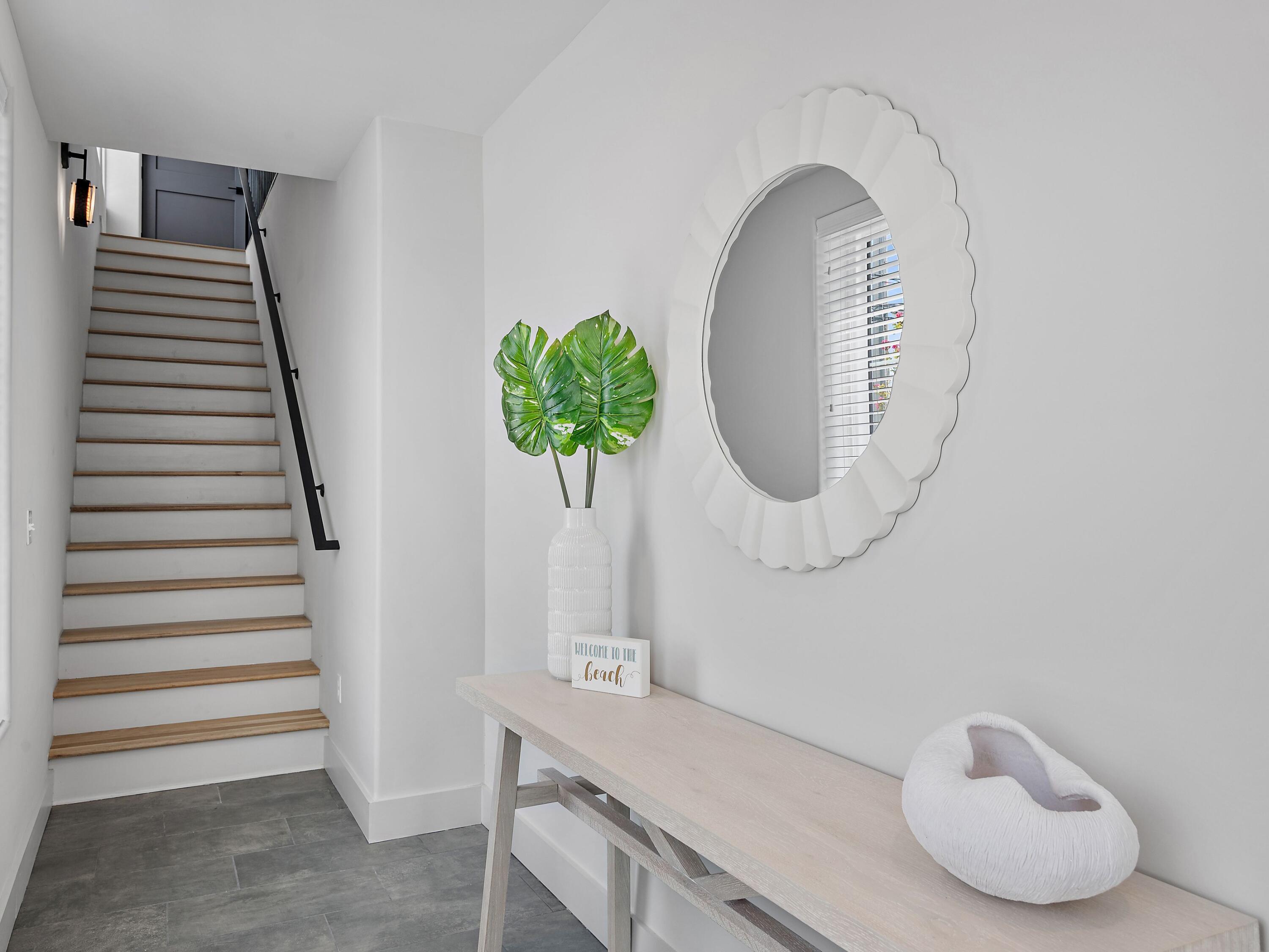 DeLuna Place Townhomes - Residential