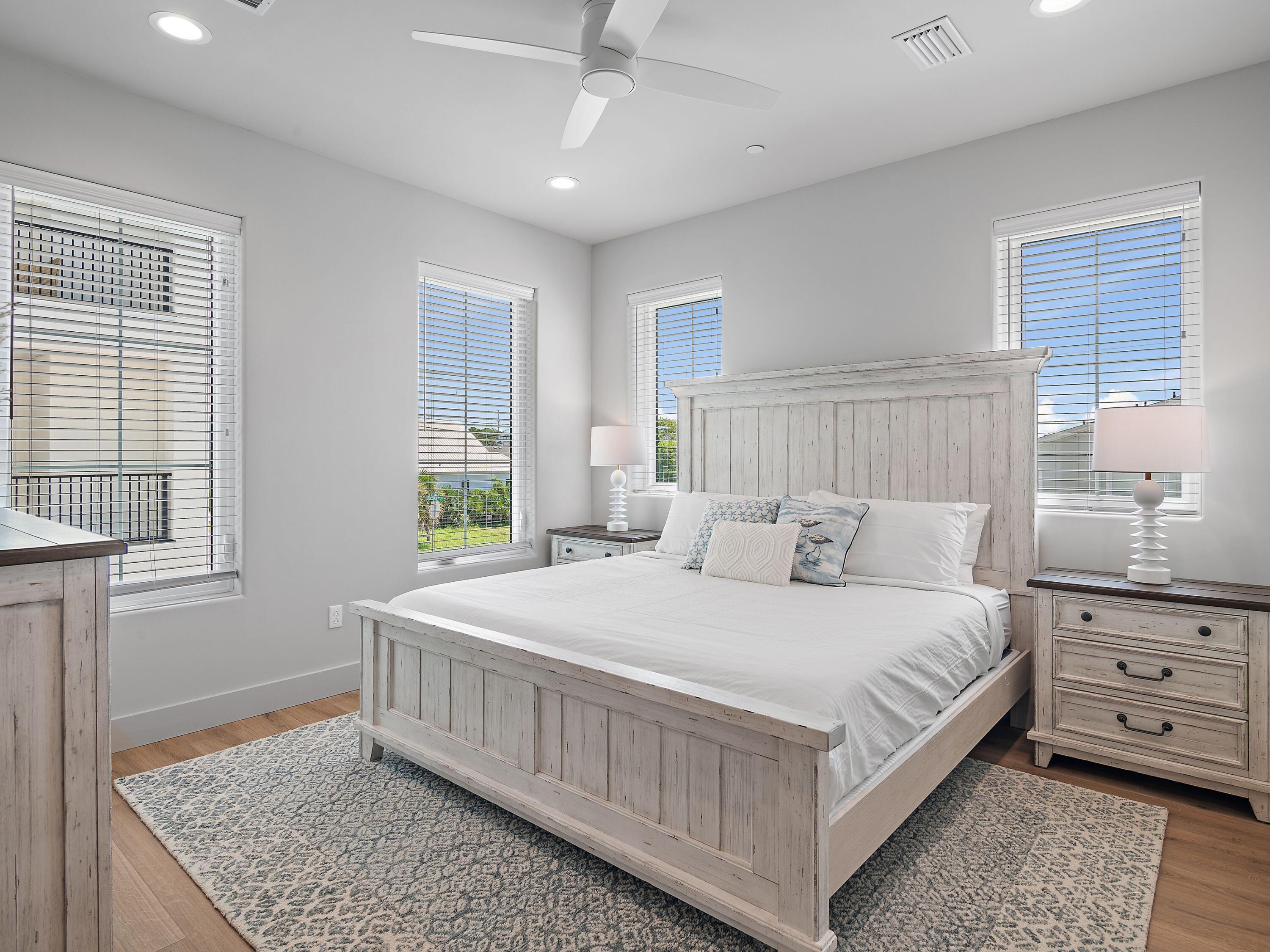 DeLuna Place Townhomes - Residential