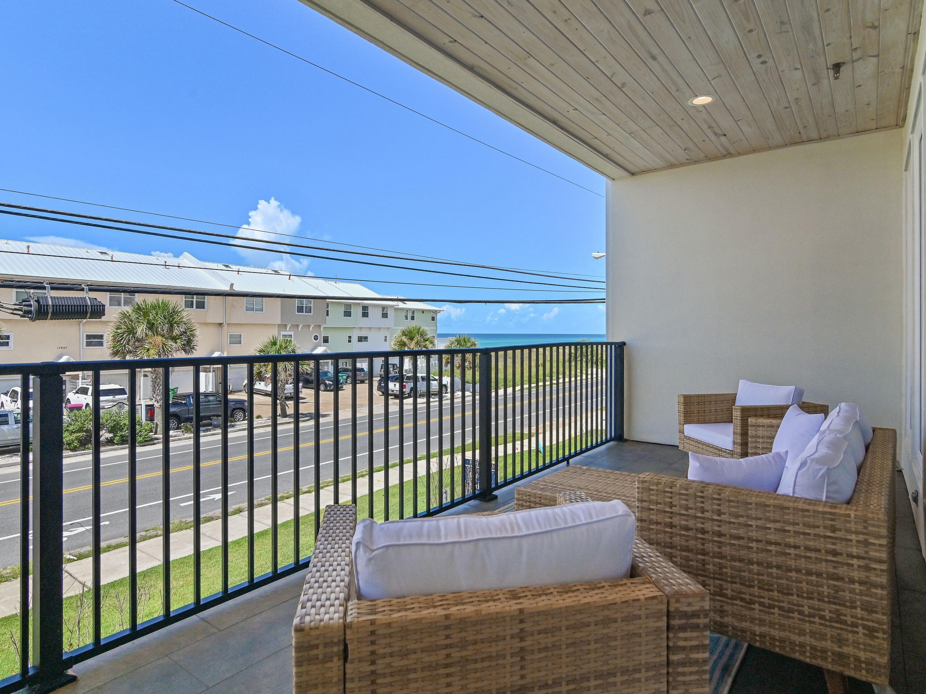 DeLuna Place Townhomes - Residential