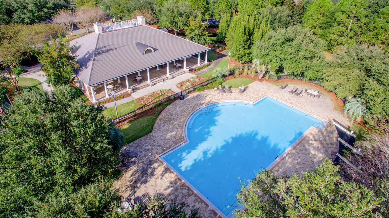 ONE WATER PLACE AT KELLY PLANTATION - Residential