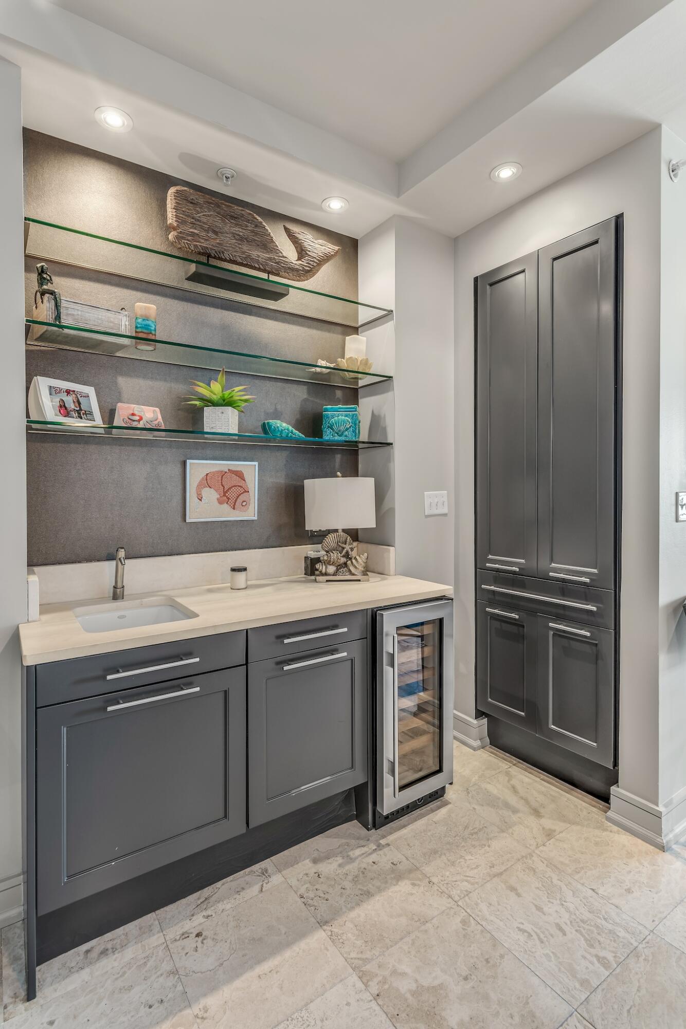 PARK PLACE ON SEAGROVE BEACH
#402 - Residential