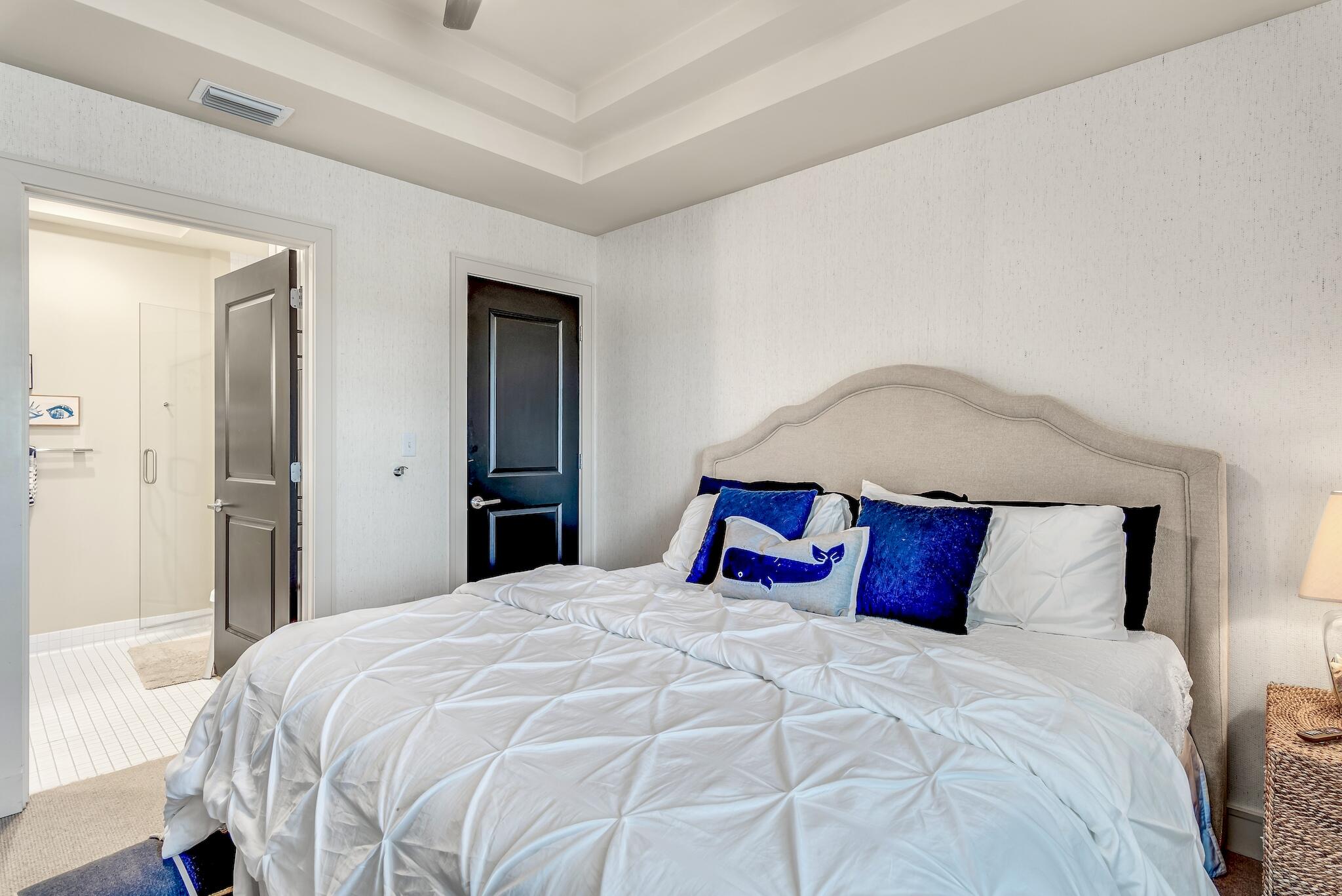 PARK PLACE ON SEAGROVE BEACH
#402 - Residential