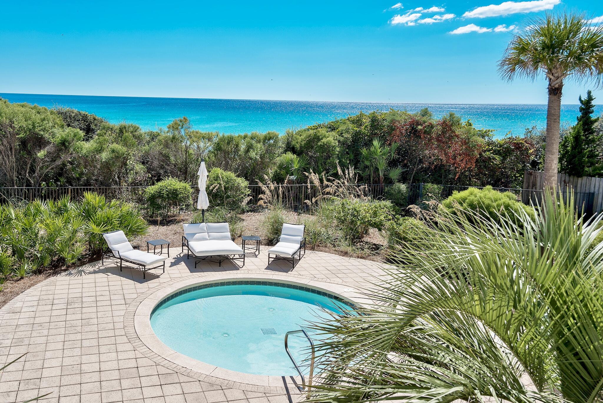 PARK PLACE ON SEAGROVE BEACH
#402 - Residential