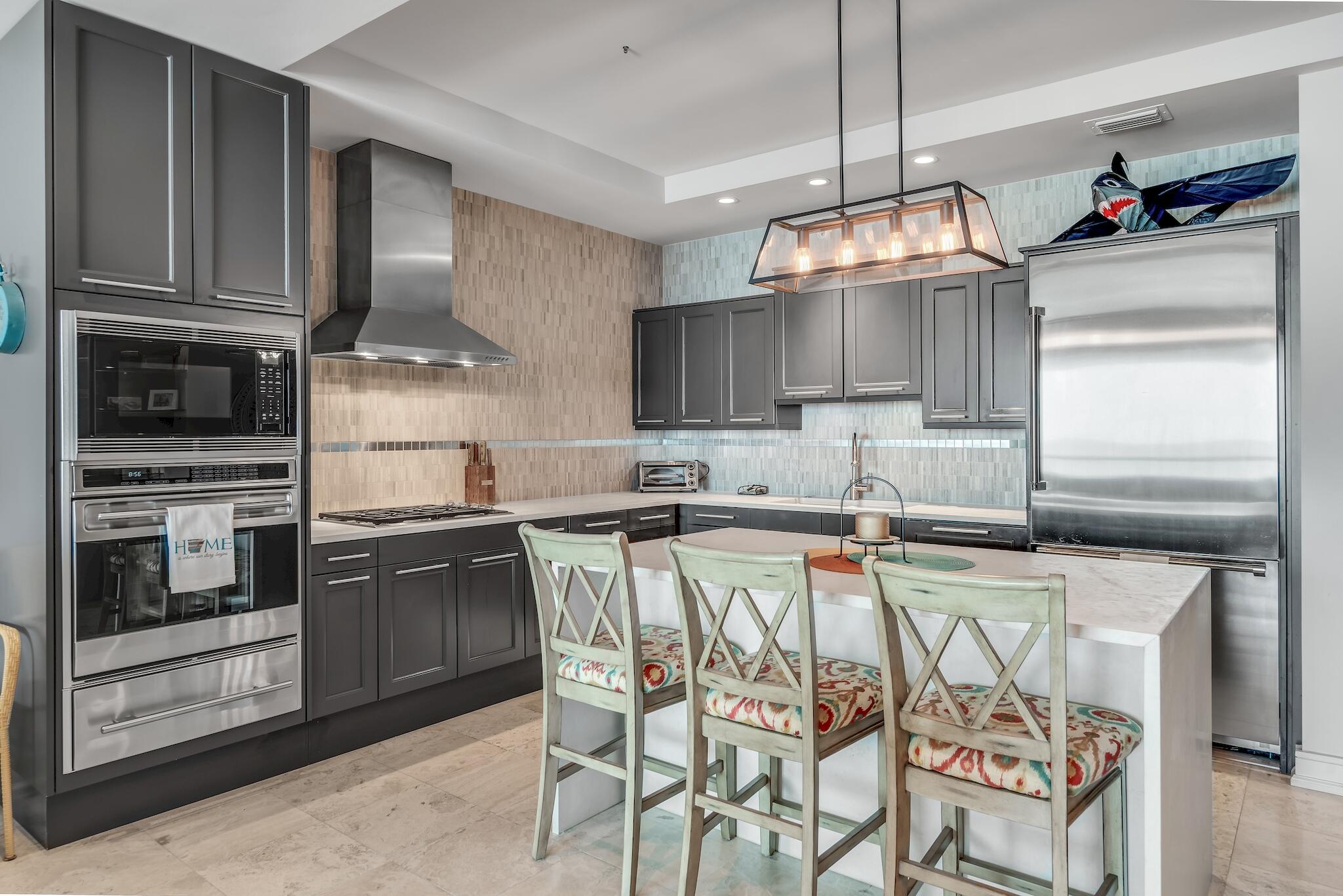 PARK PLACE ON SEAGROVE BEACH
#402 - Residential