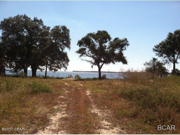 NO RECORDED SUBDIVISION - Land