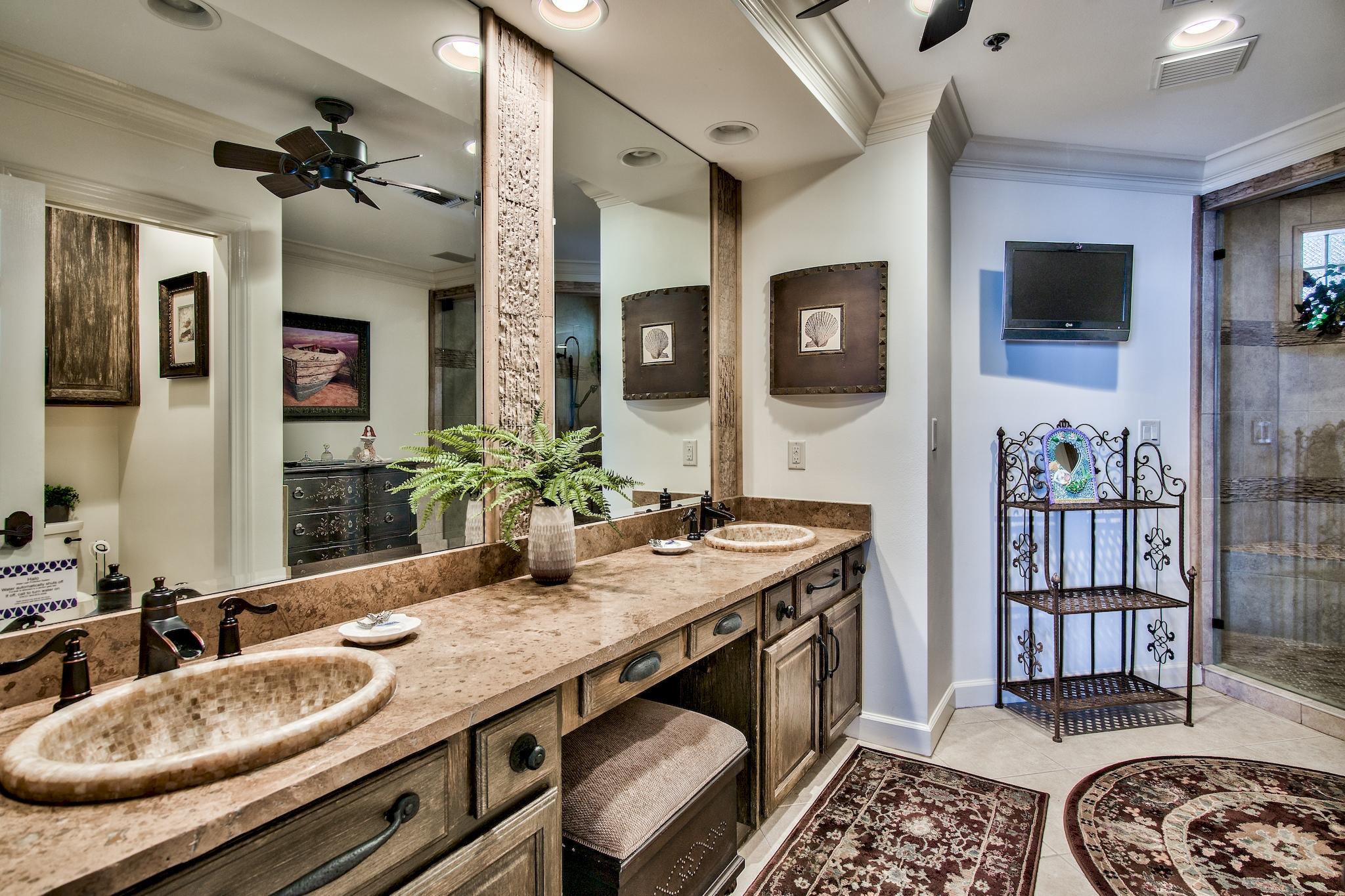 HIDDEN DUNES GRAND VILLAS - Residential