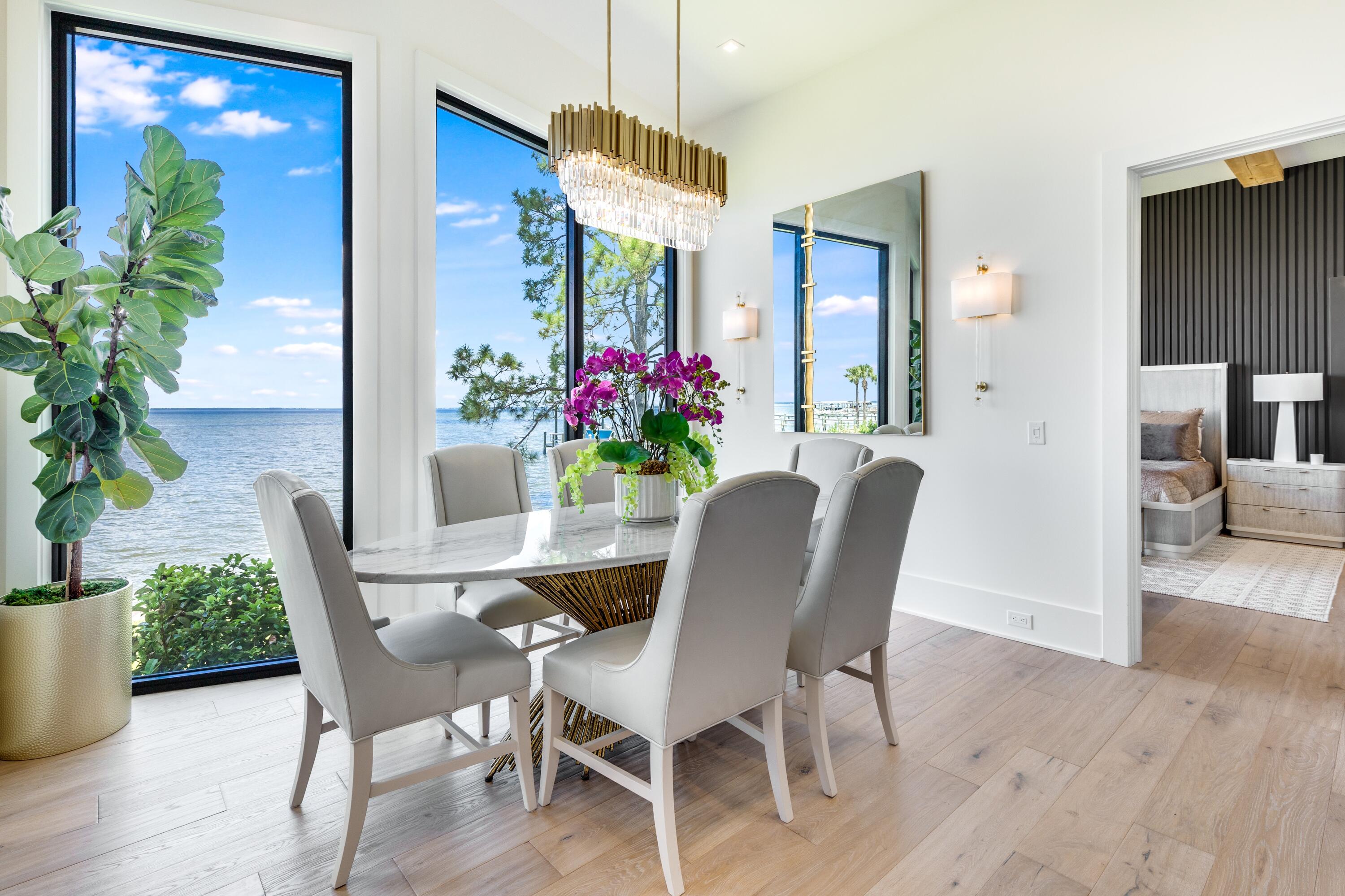 DRIFTWOOD ESTATES
GRAND COVE - Residential
