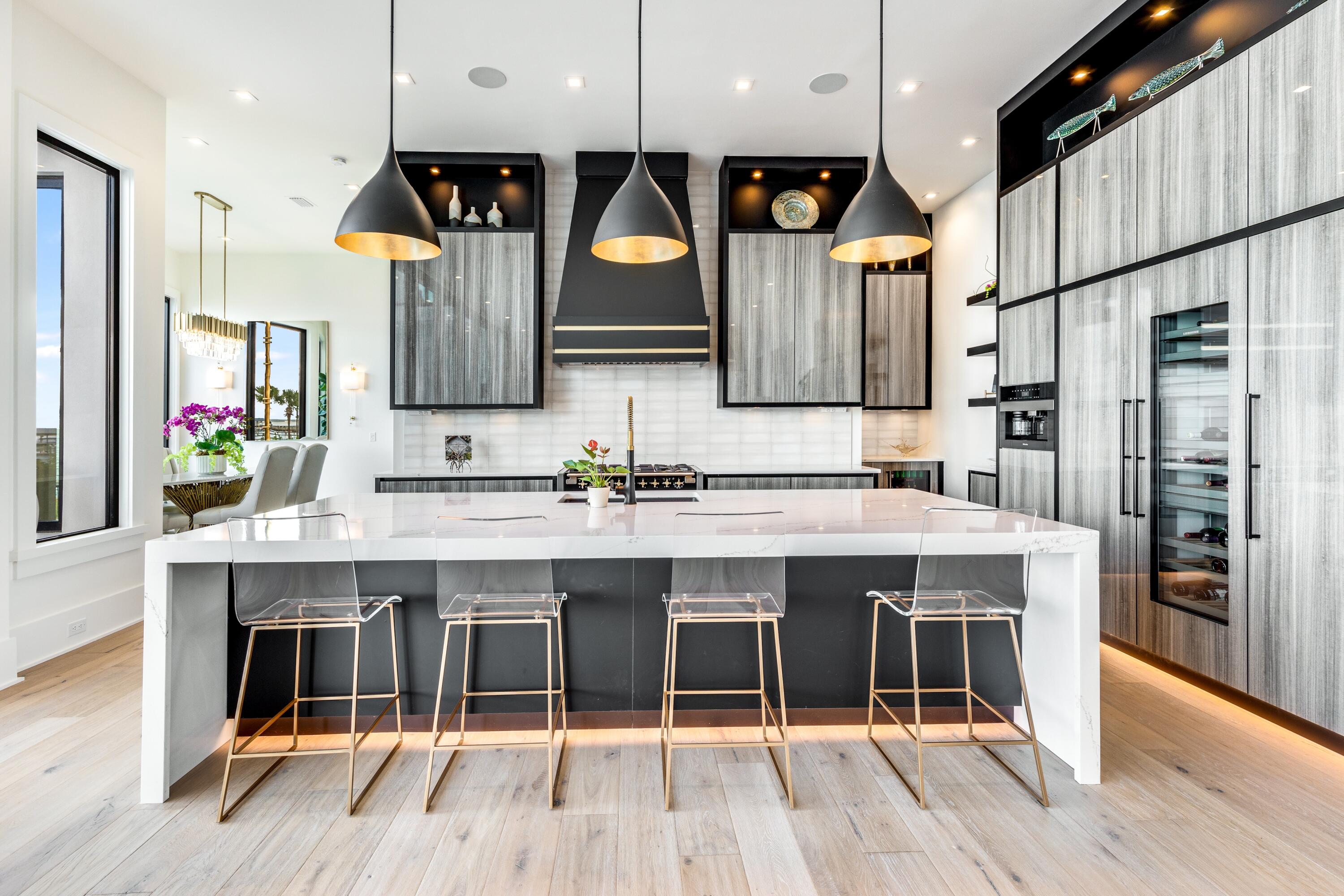 DRIFTWOOD ESTATES
GRAND COVE - Residential