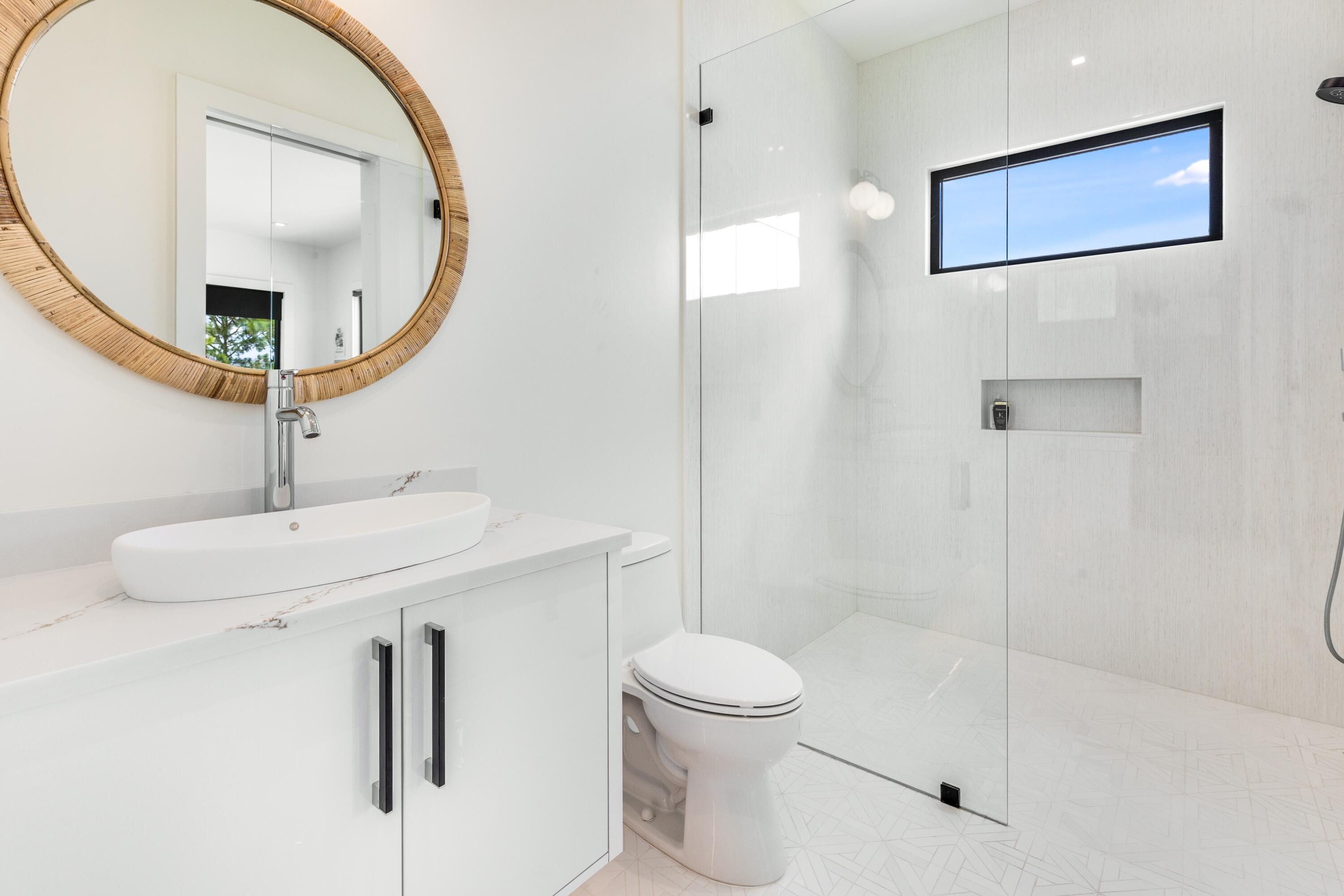 DRIFTWOOD ESTATES
GRAND COVE - Residential