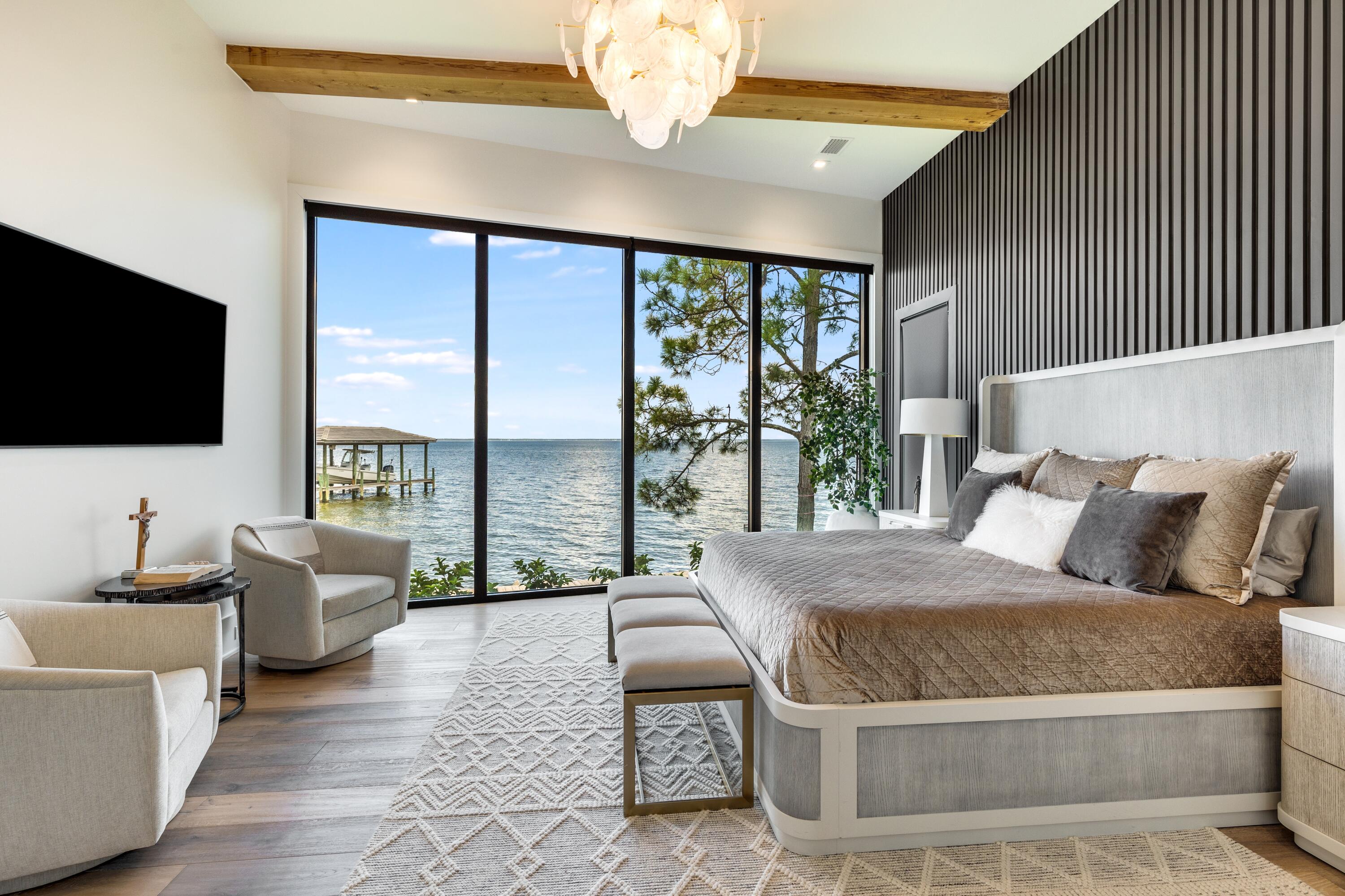 DRIFTWOOD ESTATES
GRAND COVE - Residential