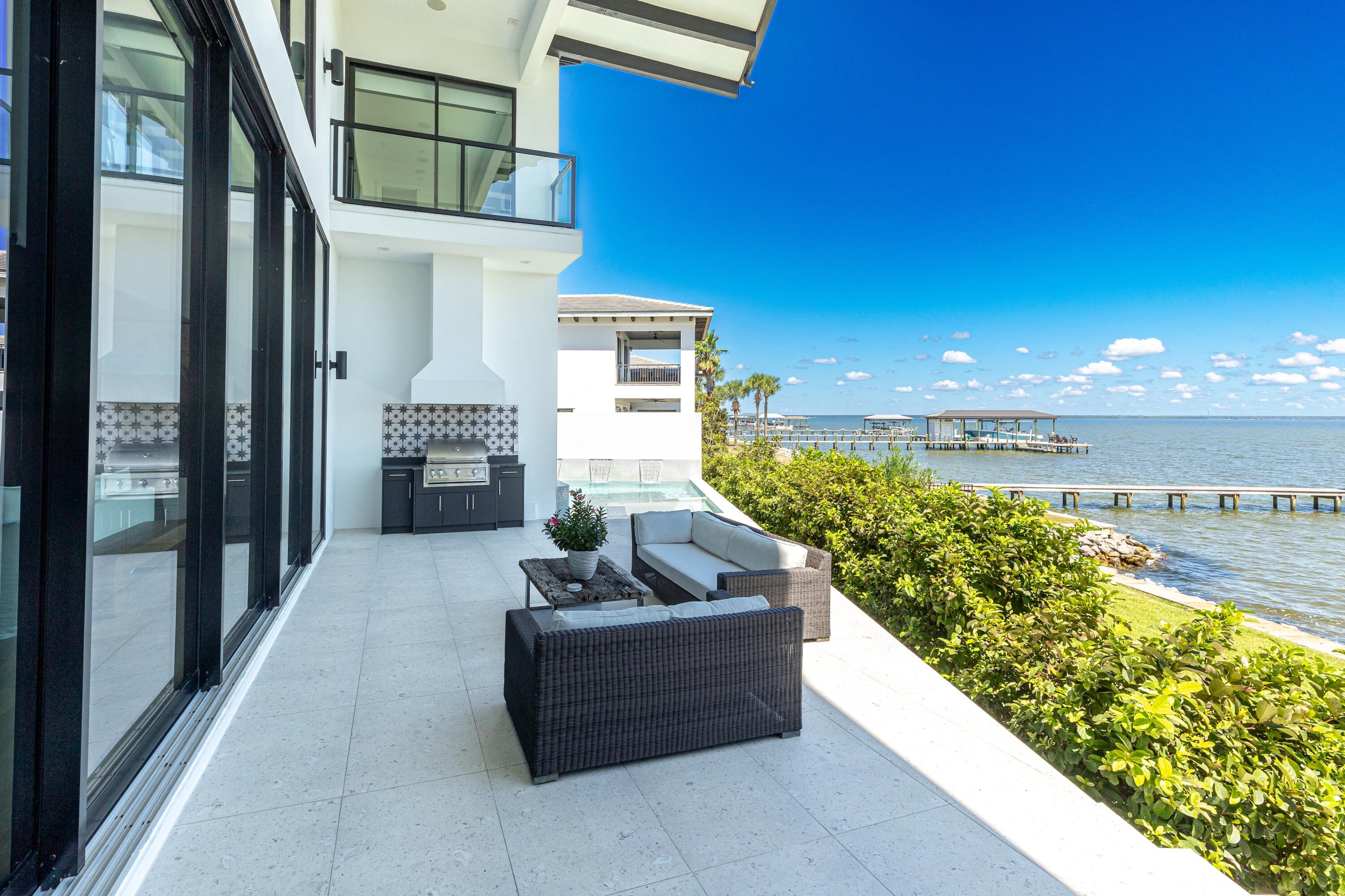 DRIFTWOOD ESTATES
GRAND COVE - Residential
