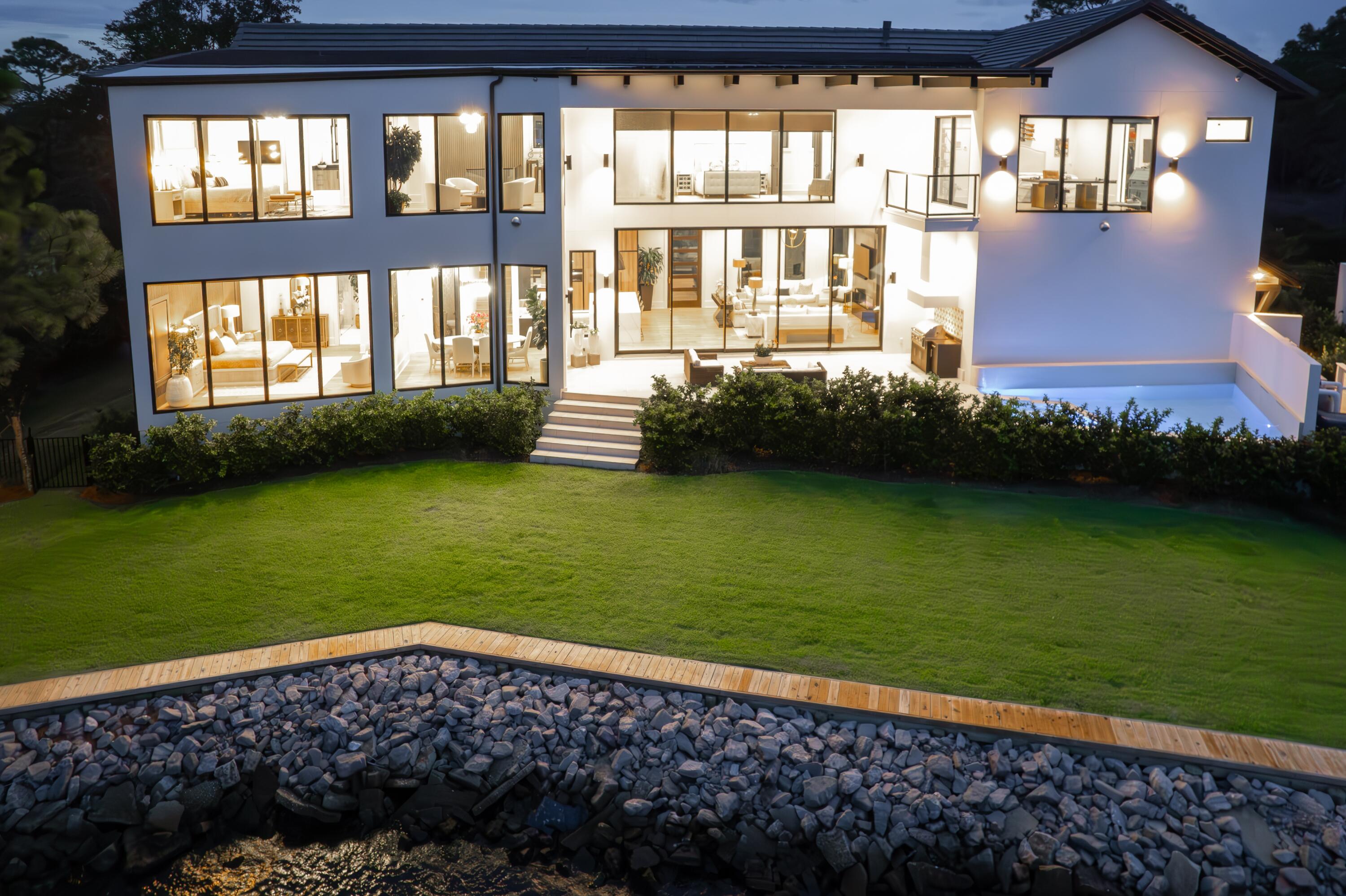 DRIFTWOOD ESTATES
GRAND COVE - Residential