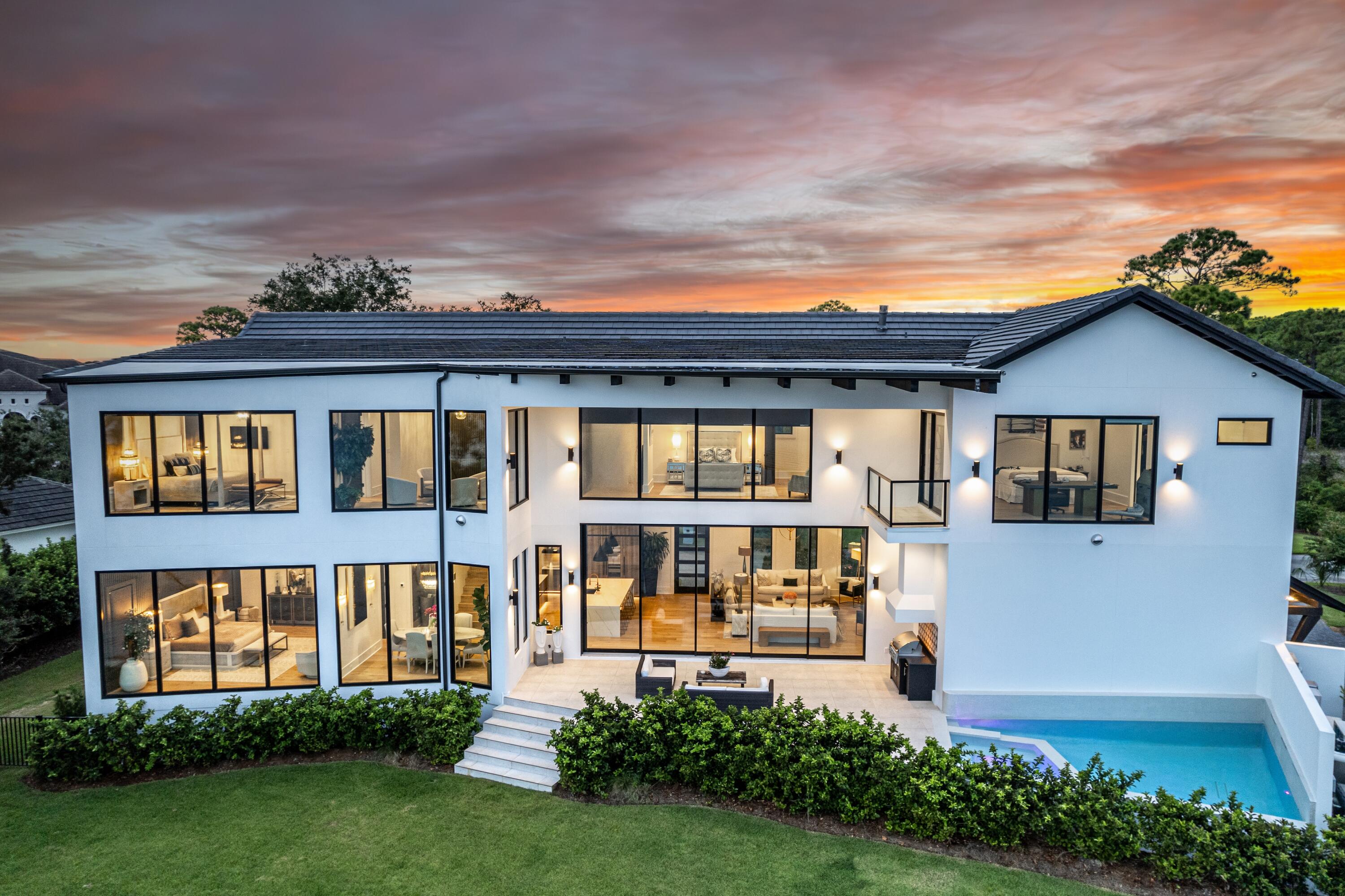 DRIFTWOOD ESTATES
GRAND COVE - Residential