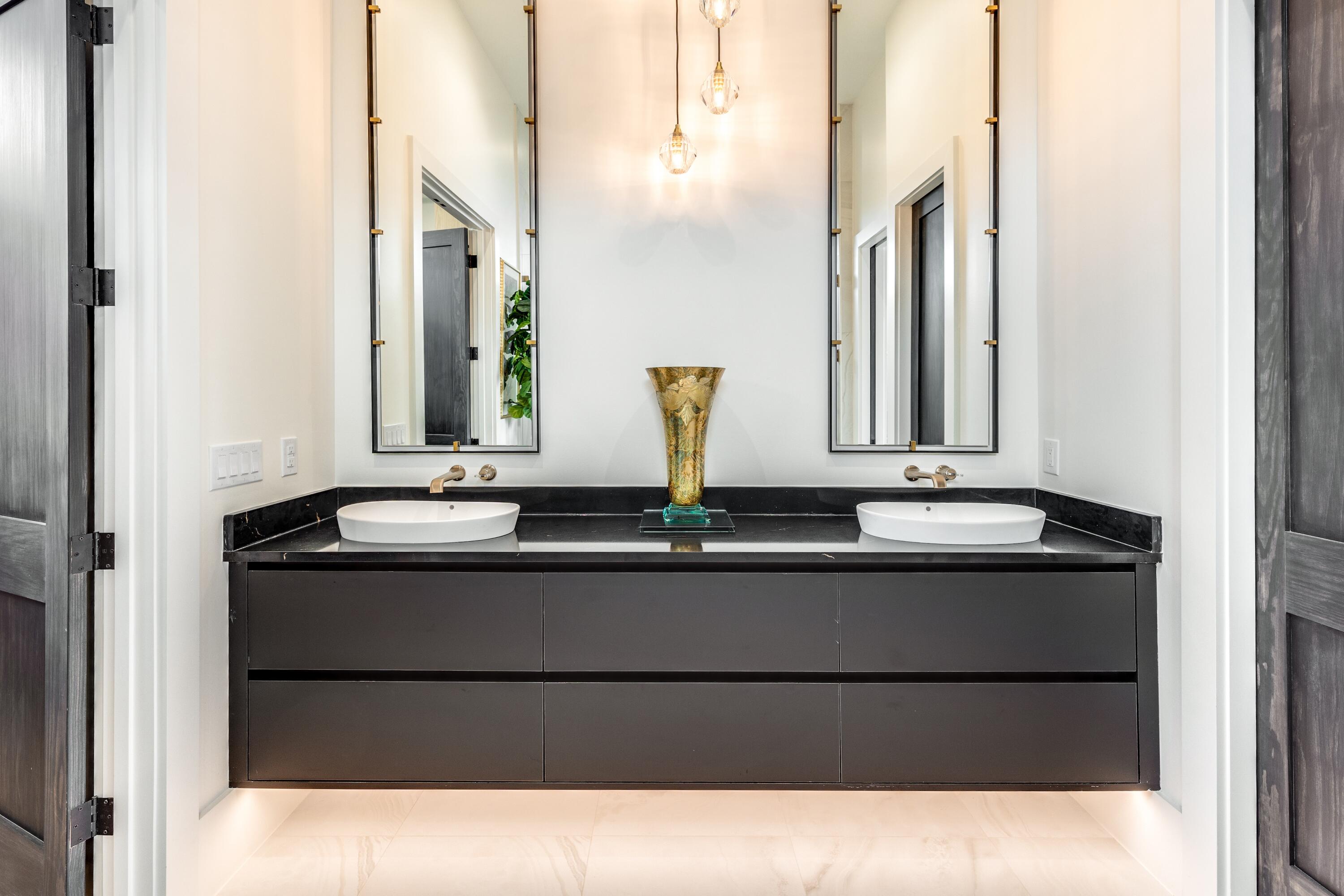 DRIFTWOOD ESTATES
GRAND COVE - Residential