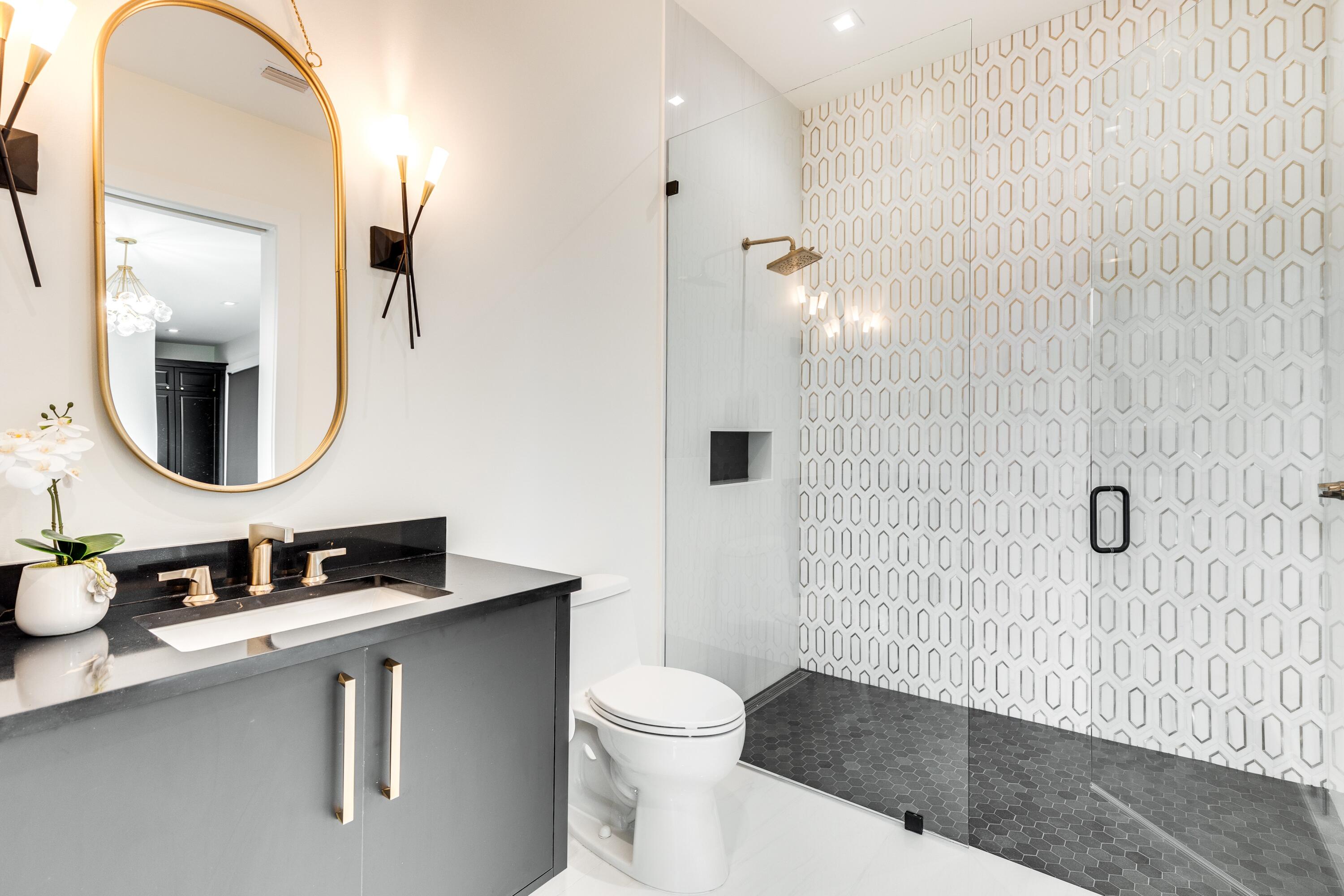 DRIFTWOOD ESTATES
GRAND COVE - Residential