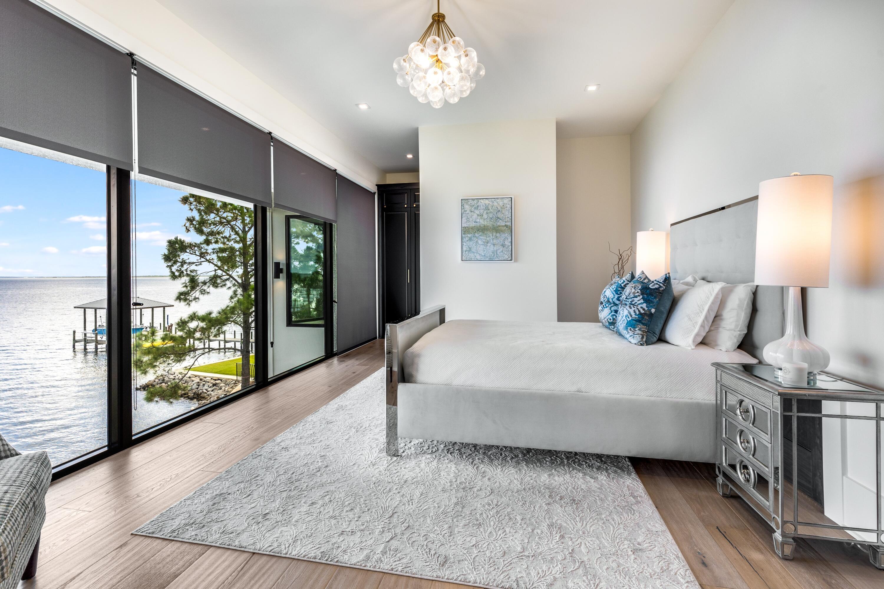 DRIFTWOOD ESTATES
GRAND COVE - Residential