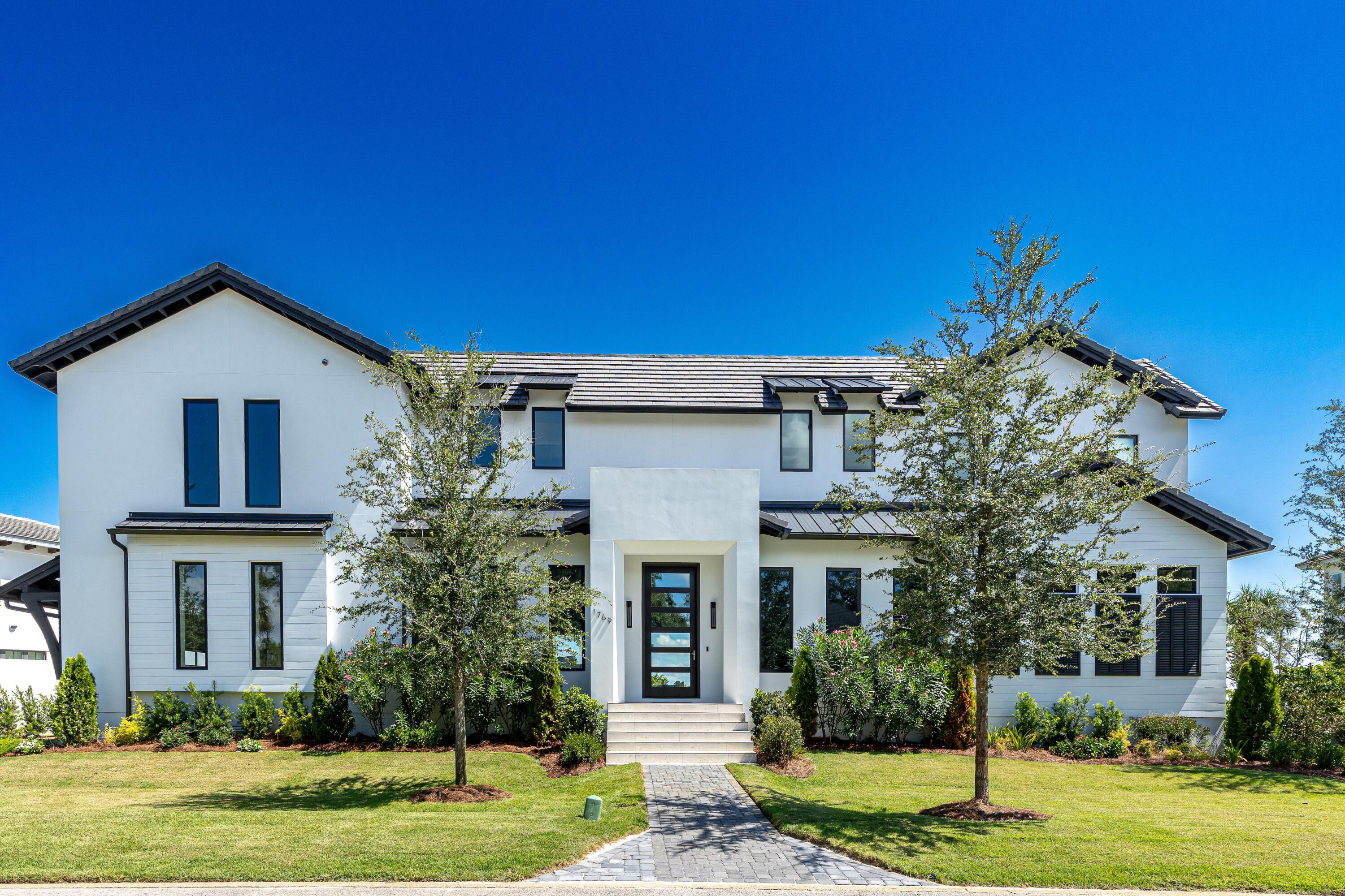 DRIFTWOOD ESTATES
GRAND COVE - Residential
