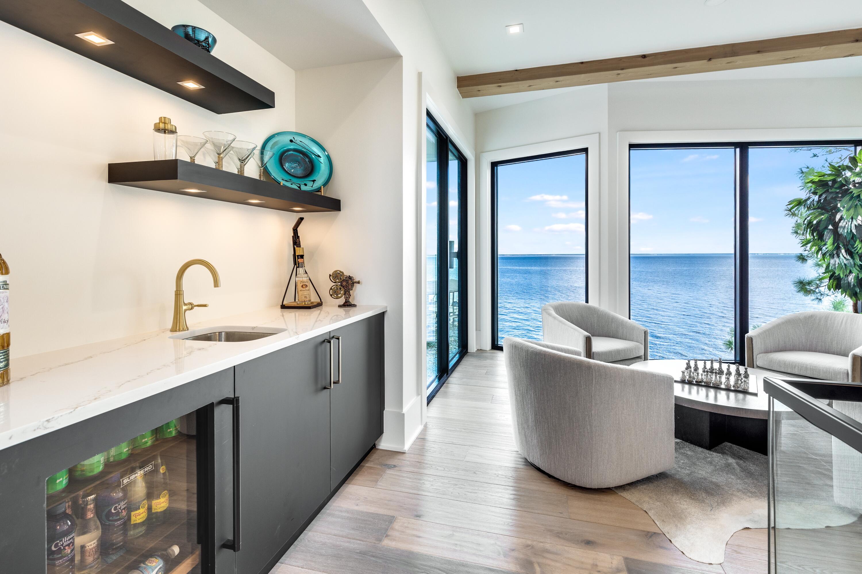 DRIFTWOOD ESTATES
GRAND COVE - Residential