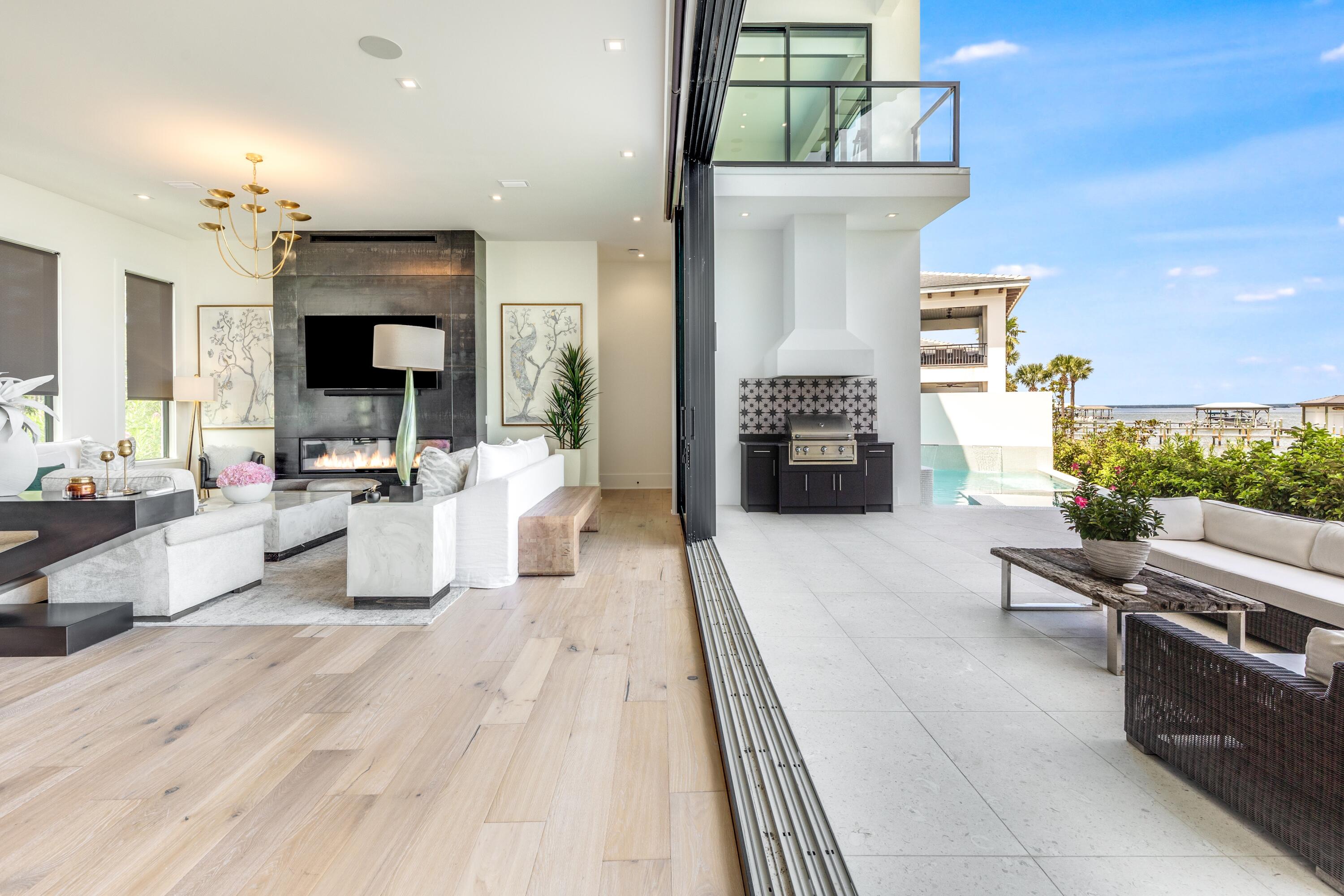 DRIFTWOOD ESTATES
GRAND COVE - Residential