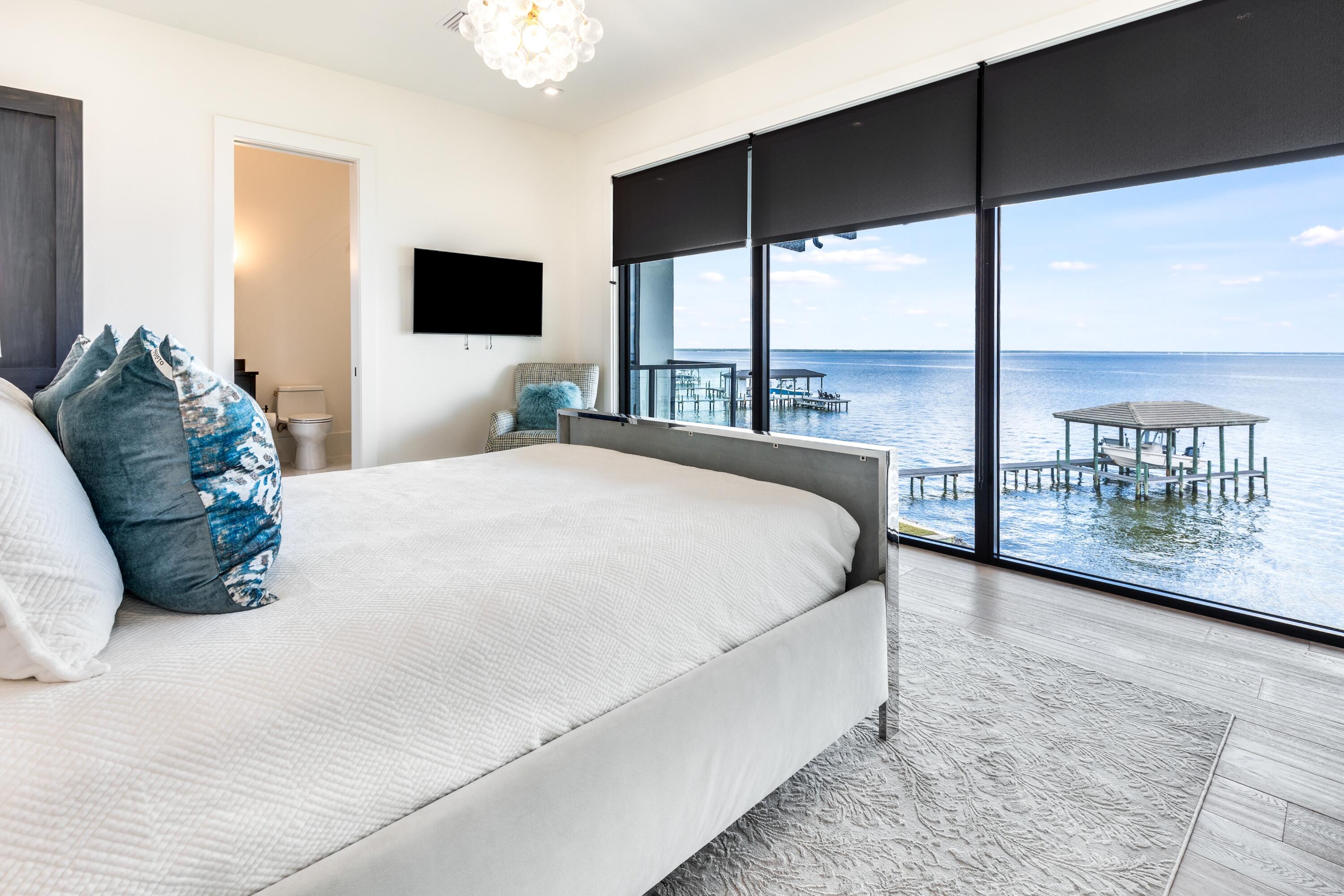 DRIFTWOOD ESTATES
GRAND COVE - Residential
