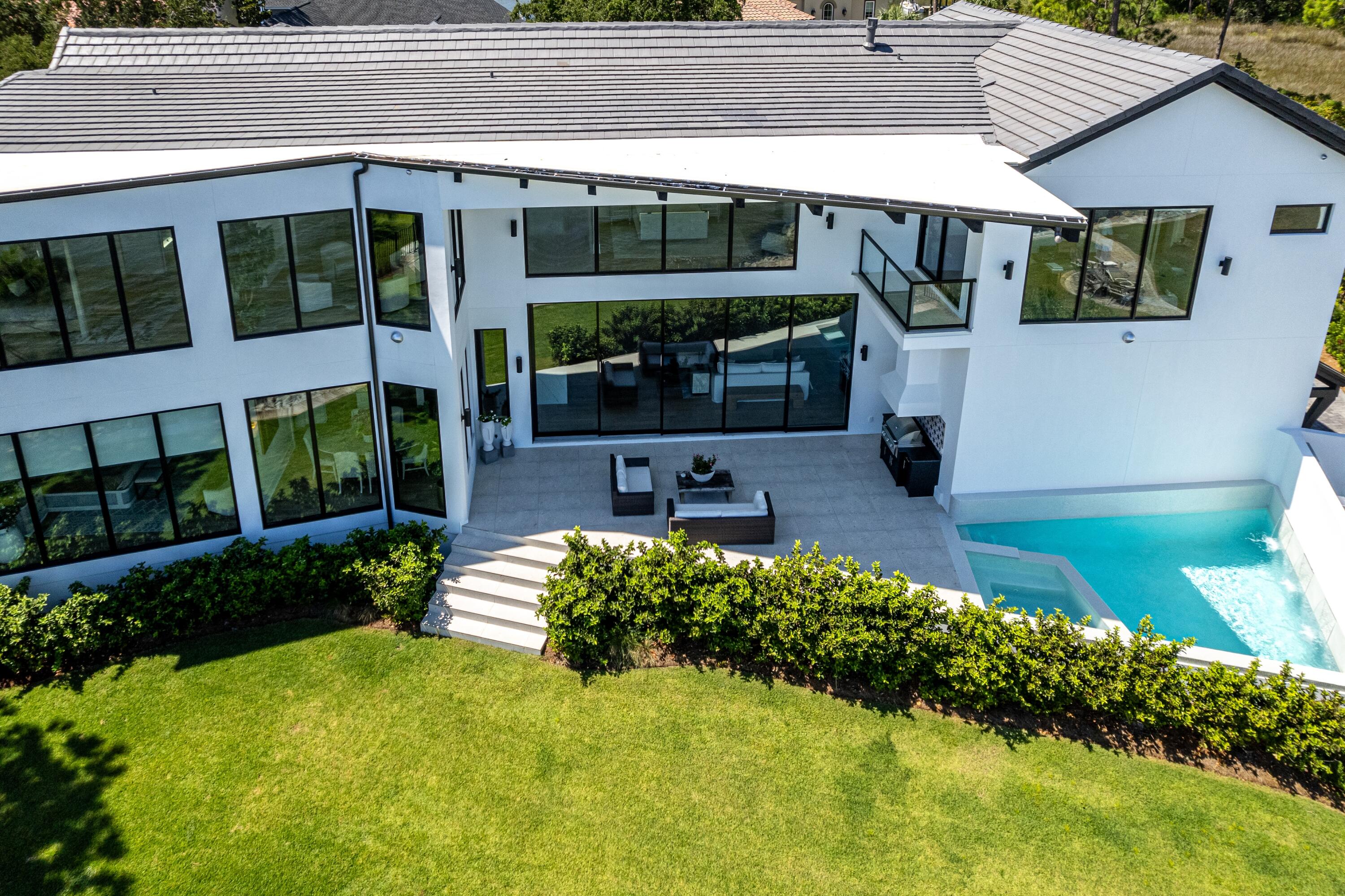 DRIFTWOOD ESTATES
GRAND COVE - Residential